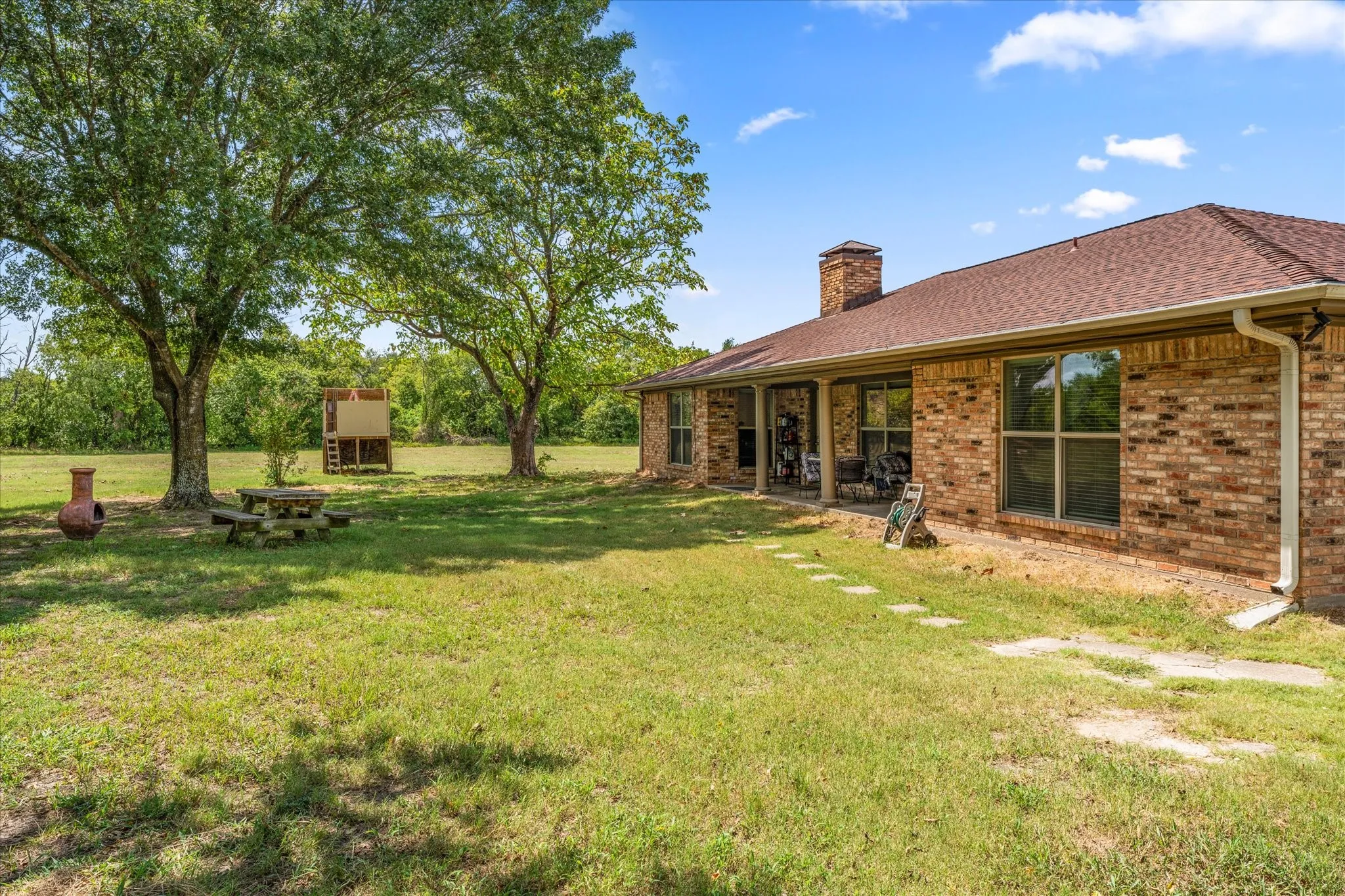 Single Family Residence For Sale in Navarro County , 2569 Fm-55, Barry, Texas 75102, 4 Bedrooms, 2 Bathrooms, Garage spaces, 2,316 Sqft, built in 1982, Preowned, Price $425,000, mls#21033898, Real Estate Agent in Barry, Homes For Sale in Navarro county, Homes For Sale in Barry, Realtor in Barry Texas, Real Estate Brokerage Independent Realty Texas, Luminita Cordes Realtor