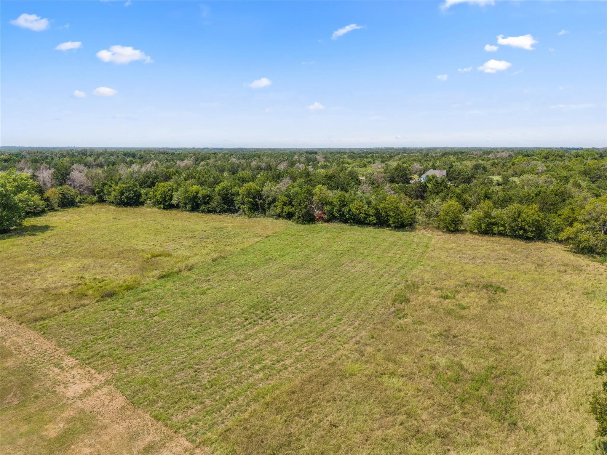 Single Family Residence For Sale in Navarro County , 2569 Fm-55, Barry, Texas 75102, 4 Bedrooms, 2 Bathrooms, Garage spaces, 2,316 Sqft, built in 1982, Preowned, Price $425,000, mls#21033898, Real Estate Agent in Barry, Homes For Sale in Navarro county, Homes For Sale in Barry, Realtor in Barry Texas, Real Estate Brokerage Independent Realty Texas, Luminita Cordes Realtor