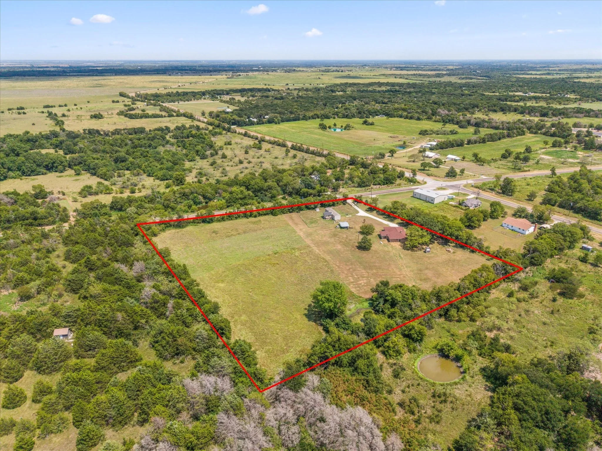Single Family Residence For Sale in Navarro County , 2569 Fm-55, Barry, Texas 75102, 4 Bedrooms, 2 Bathrooms, Garage spaces, 2,316 Sqft, built in 1982, Preowned, Price $425,000, mls#21033898, Real Estate Agent in Barry, Homes For Sale in Navarro county, Homes For Sale in Barry, Realtor in Barry Texas, Real Estate Brokerage Independent Realty Texas, Luminita Cordes Realtor