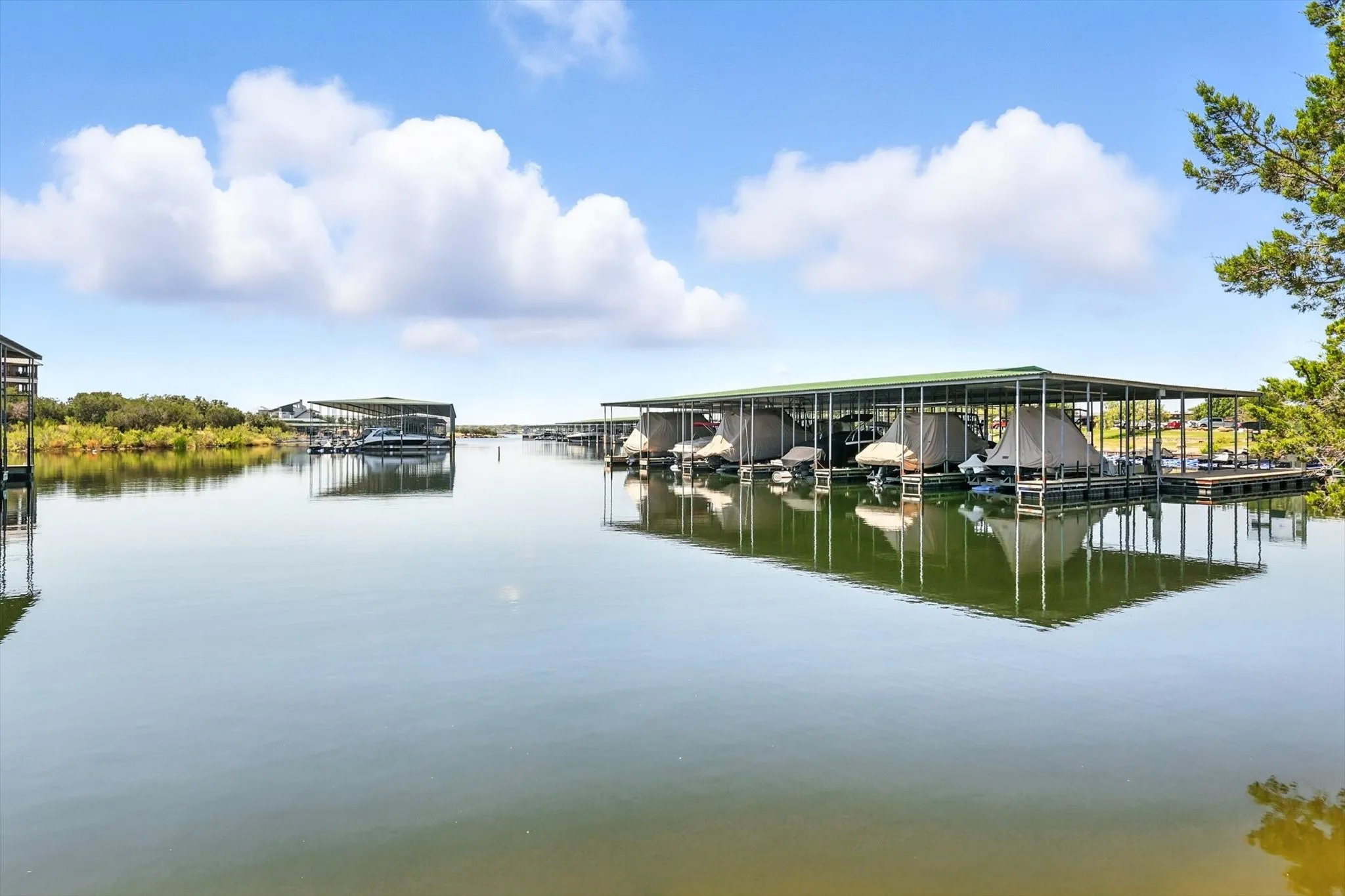 Condominium For Sale in Palo Pinto County , 3412 Scenic Point Road 104, Graford, Texas 76449, 2 Bedroom, 2 Bathroom, Garage spaces, 1,193 Sqft, built in 2019, mls#21032824, Real Estate Agent in Graford, Homes For Sale in Palo Pinto county, Homes For Sale in Graford, Realtor in Graford Texas, Real Estate Brokerage Independent Realty Texas, Luminita Cordes Realtor
