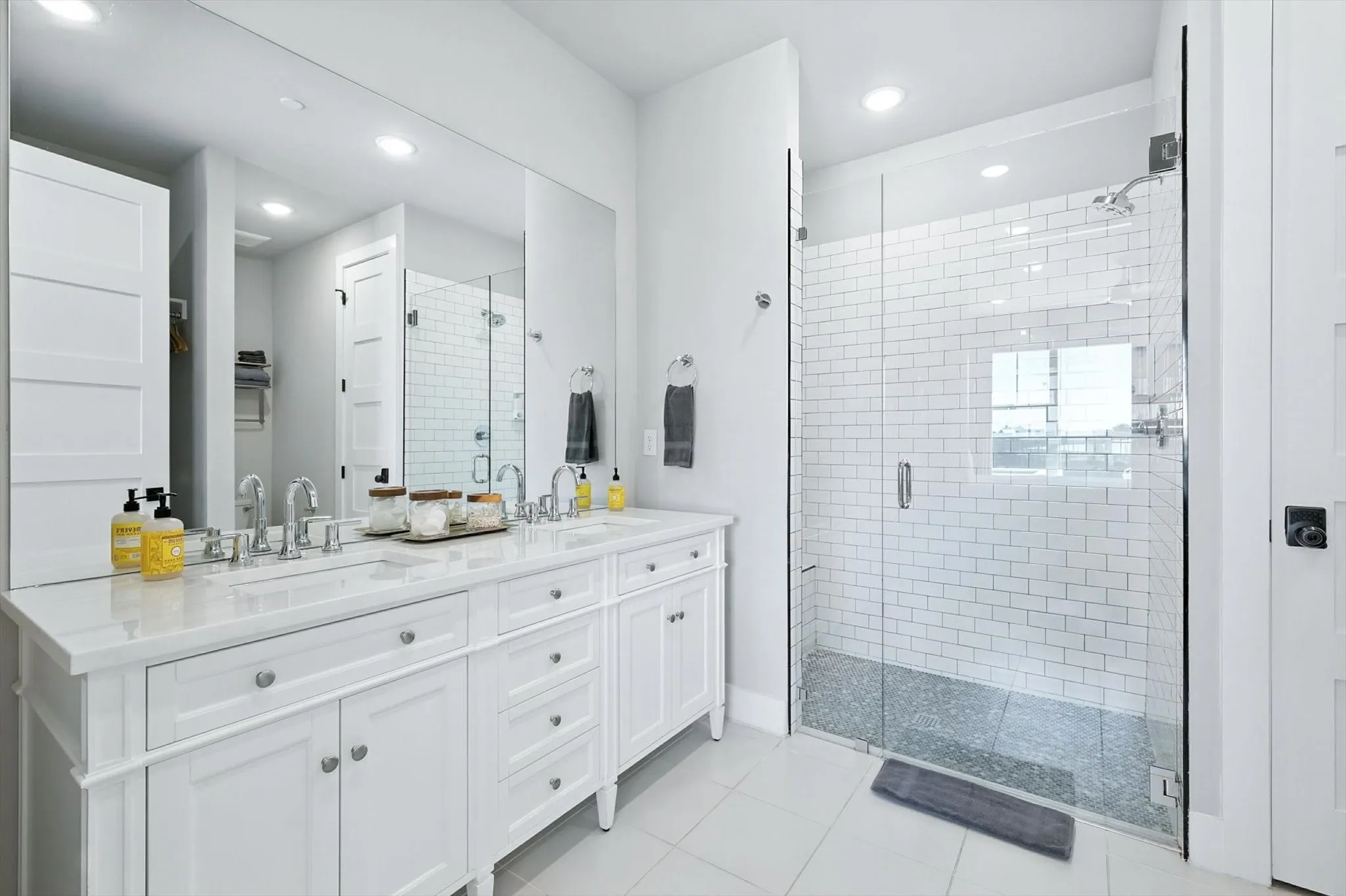 Condominium For Sale in Palo Pinto County , 3412 Scenic Point Road 104, Graford, Texas 76449, 2 Bedroom, 2 Bathroom, Garage spaces, 1,193 Sqft, built in 2019, mls#21032824, Real Estate Agent in Graford, Homes For Sale in Palo Pinto county, Homes For Sale in Graford, Realtor in Graford Texas, Real Estate Brokerage Independent Realty Texas, Luminita Cordes Realtor