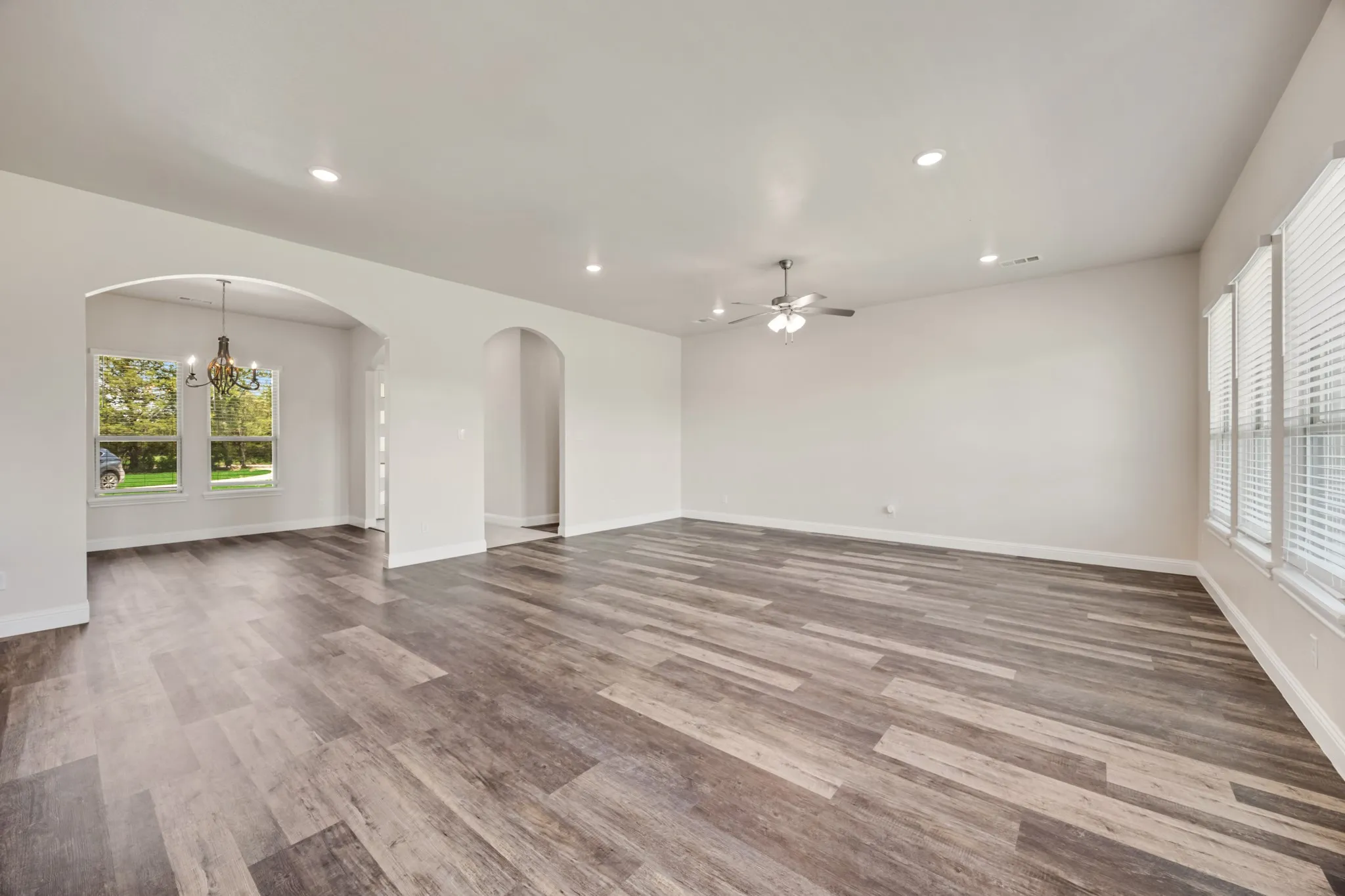 Single Family Residence For Sale in Navarro County , 3334 Knight Street, Corsicana, Texas 75110, 4 Bedrooms, 4 Bathrooms, 2 Garage spaces, 2,860 Sqft, built in 2024, New Construction - Complete, Price $494,900, mls#21029743, Real Estate Agent in Corsicana, Homes For Sale in Navarro county, Homes For Sale in Corsicana, Realtor in Corsicana Texas, Real Estate Brokerage Independent Realty Texas, Luminita Cordes Realtor