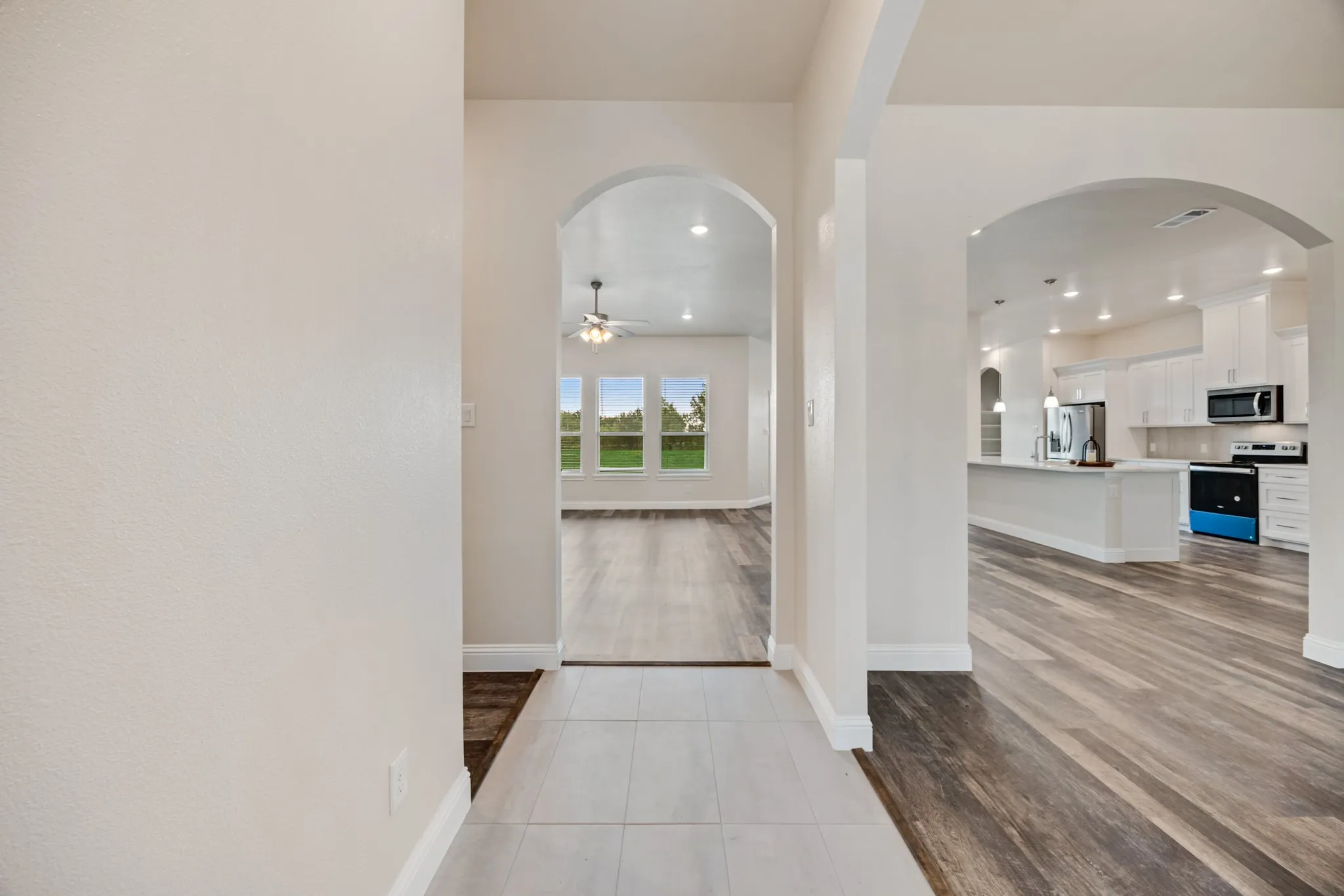 Single Family Residence For Sale in Navarro County , 3334 Knight Street, Corsicana, Texas 75110, 4 Bedrooms, 4 Bathrooms, 2 Garage spaces, 2,860 Sqft, built in 2024, New Construction - Complete, Price $494,900, mls#21029743, Real Estate Agent in Corsicana, Homes For Sale in Navarro county, Homes For Sale in Corsicana, Realtor in Corsicana Texas, Real Estate Brokerage Independent Realty Texas, Luminita Cordes Realtor