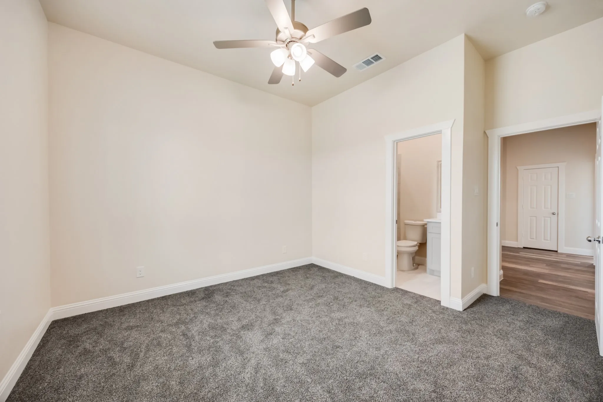 Single Family Residence For Sale in Navarro County , 3334 Knight Street, Corsicana, Texas 75110, 4 Bedrooms, 4 Bathrooms, 2 Garage spaces, 2,860 Sqft, built in 2024, New Construction - Complete, Price $494,900, mls#21029743, Real Estate Agent in Corsicana, Homes For Sale in Navarro county, Homes For Sale in Corsicana, Realtor in Corsicana Texas, Real Estate Brokerage Independent Realty Texas, Luminita Cordes Realtor