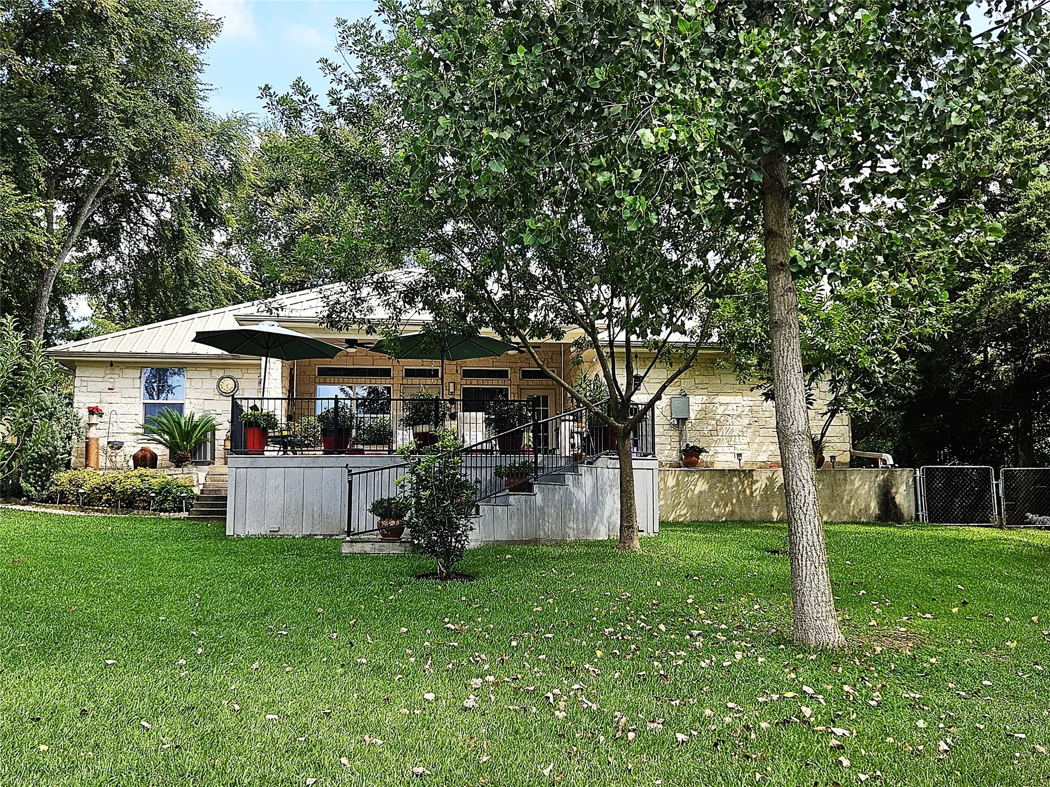 Single Family Residence For Sale in Limestone County , 133 Lcr 777, Groesbeck, Texas 76642, 3 Bedroom, 3 Bathroom, Garage spaces, 2,507 Sqft, built in 2014, mls#21034470, Real Estate Agent in Groesbeck, Homes For Sale in Limestone county, Homes For Sale in Groesbeck, Realtor in Groesbeck Texas, Real Estate Brokerage Independent Realty Texas, Luminita Cordes Realtor