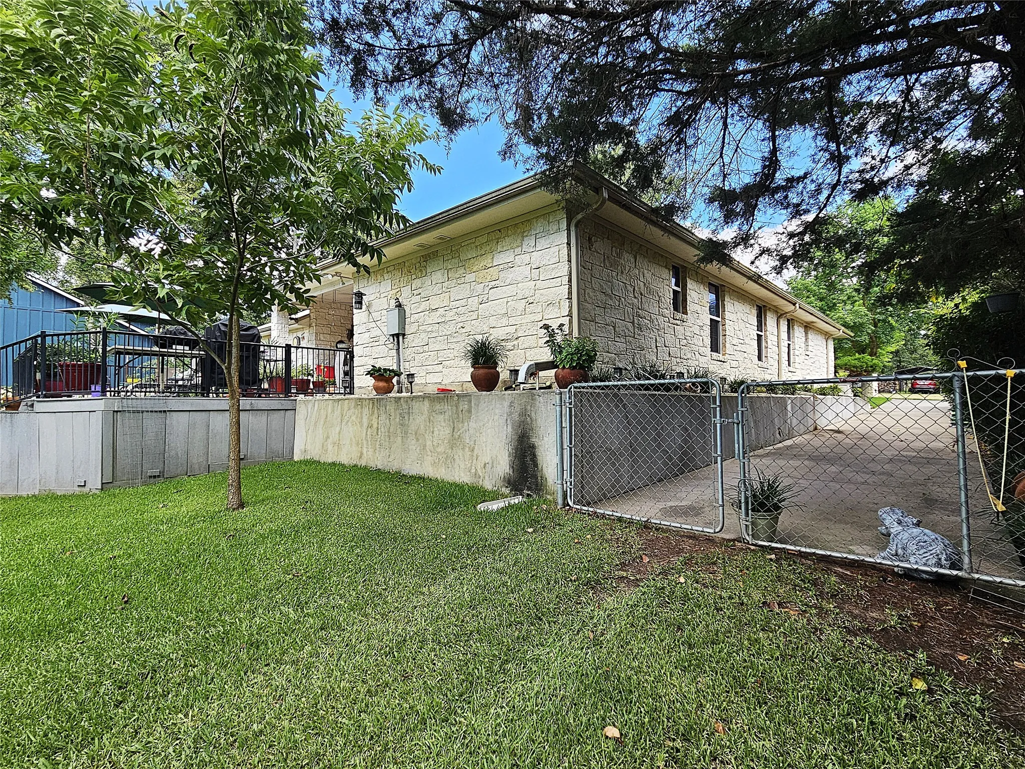 Single Family Residence For Sale in Limestone County , 133 Lcr 777, Groesbeck, Texas 76642, 3 Bedroom, 3 Bathroom, Garage spaces, 2,507 Sqft, built in 2014, mls#21034470, Real Estate Agent in Groesbeck, Homes For Sale in Limestone county, Homes For Sale in Groesbeck, Realtor in Groesbeck Texas, Real Estate Brokerage Independent Realty Texas, Luminita Cordes Realtor