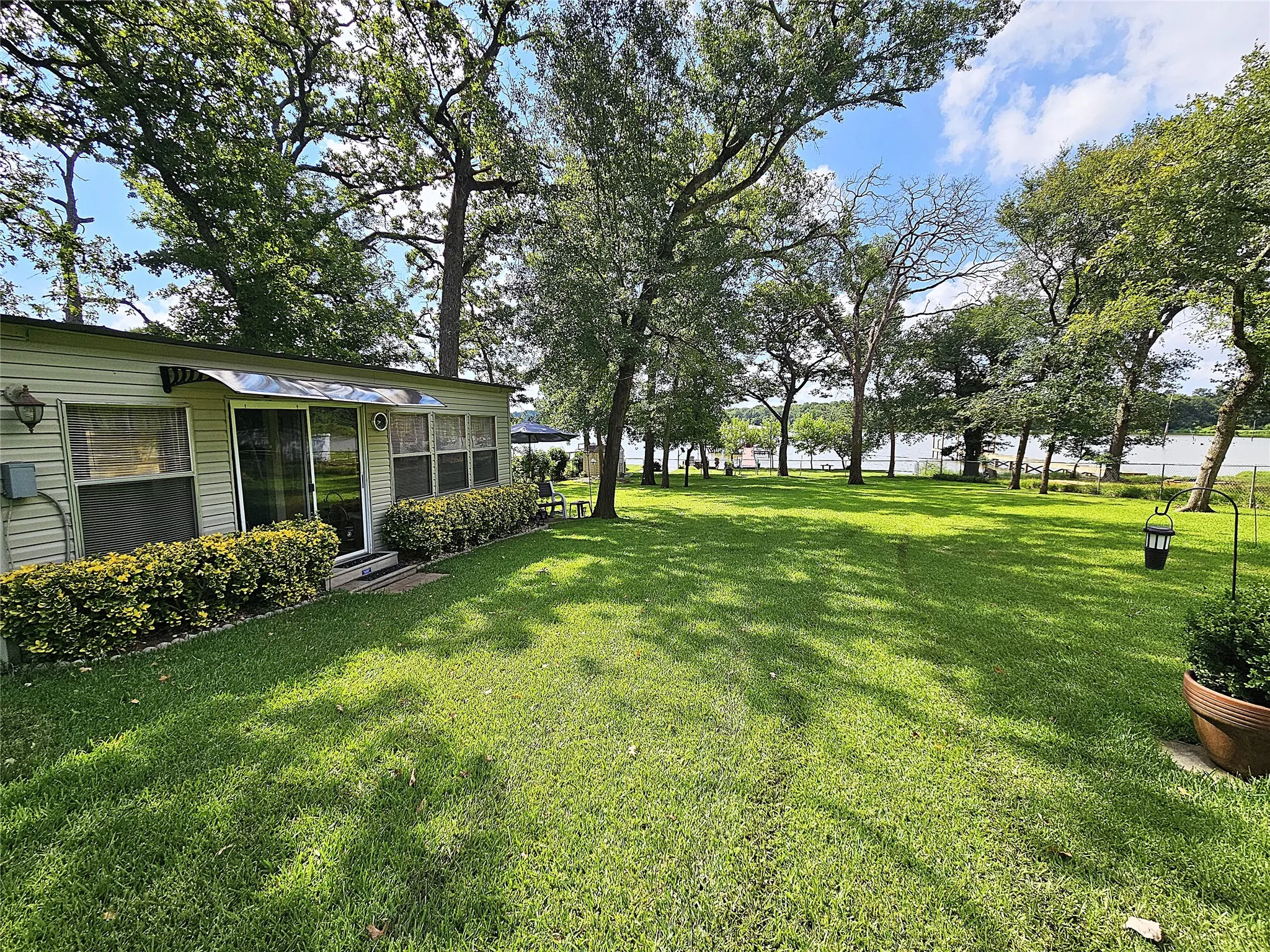 Single Family Residence For Sale in Limestone County , 133 Lcr 777, Groesbeck, Texas 76642, 3 Bedroom, 3 Bathroom, Garage spaces, 2,507 Sqft, built in 2014, mls#21034470, Real Estate Agent in Groesbeck, Homes For Sale in Limestone county, Homes For Sale in Groesbeck, Realtor in Groesbeck Texas, Real Estate Brokerage Independent Realty Texas, Luminita Cordes Realtor