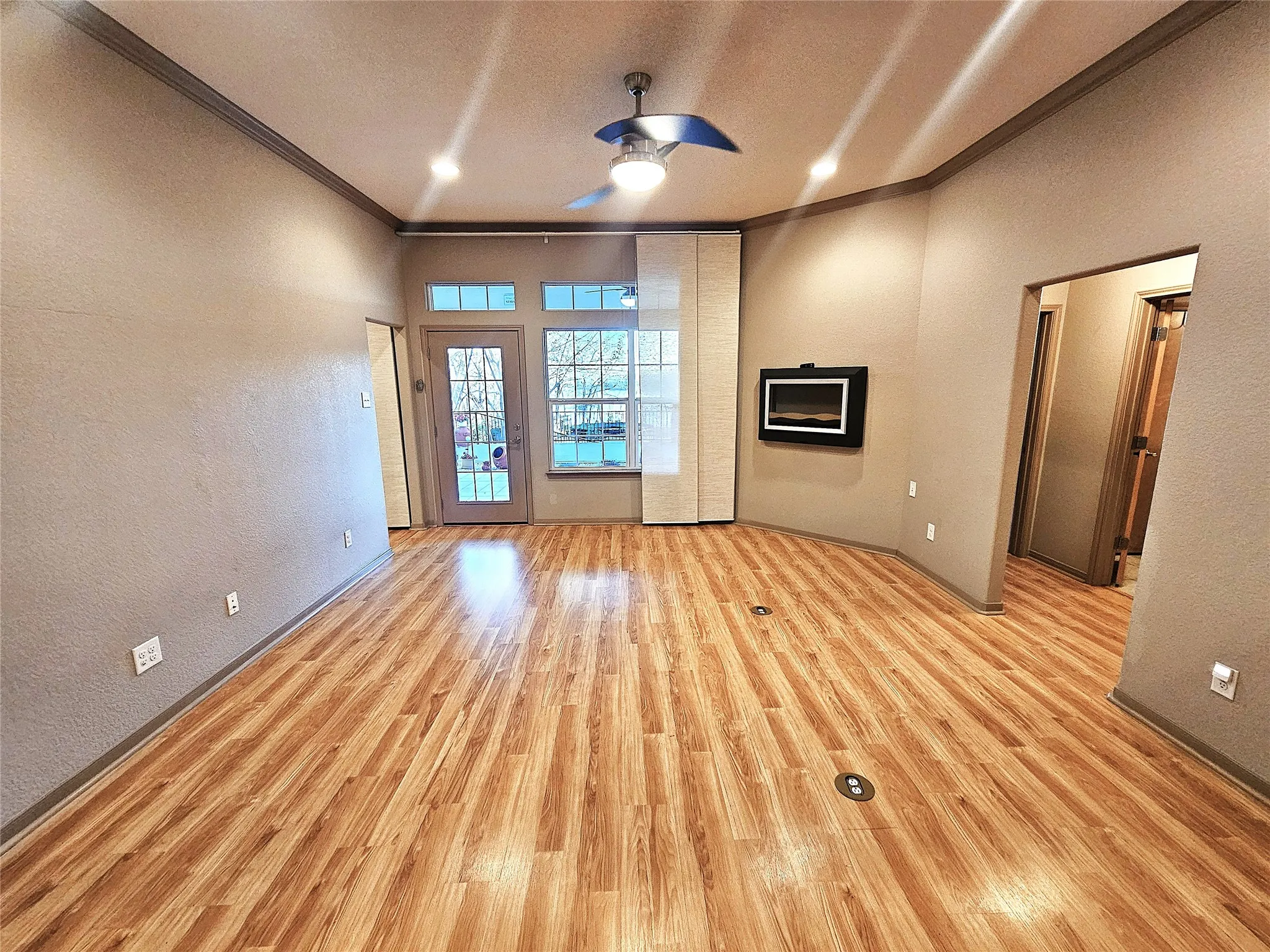 Single Family Residence For Sale in Limestone County , 133 Lcr 777, Groesbeck, Texas 76642, 3 Bedroom, 3 Bathroom, Garage spaces, 2,507 Sqft, built in 2014, mls#21034470, Real Estate Agent in Groesbeck, Homes For Sale in Limestone county, Homes For Sale in Groesbeck, Realtor in Groesbeck Texas, Real Estate Brokerage Independent Realty Texas, Luminita Cordes Realtor