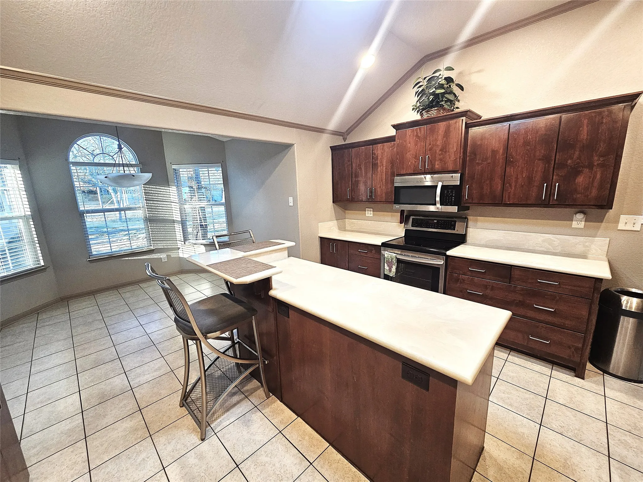 Single Family Residence For Sale in Limestone County , 133 Lcr 777, Groesbeck, Texas 76642, 3 Bedroom, 3 Bathroom, Garage spaces, 2,507 Sqft, built in 2014, mls#21034470, Real Estate Agent in Groesbeck, Homes For Sale in Limestone county, Homes For Sale in Groesbeck, Realtor in Groesbeck Texas, Real Estate Brokerage Independent Realty Texas, Luminita Cordes Realtor