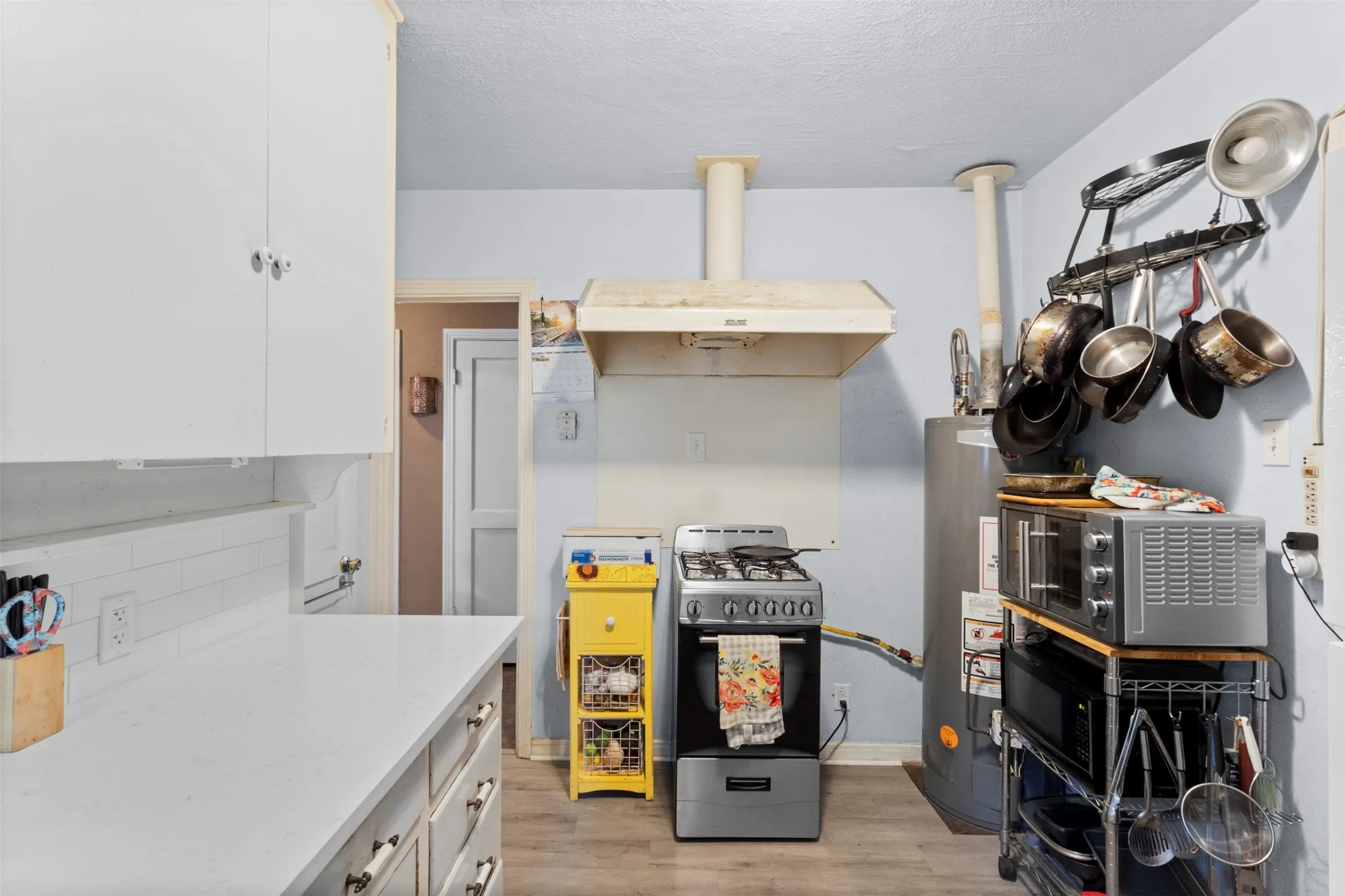 Single Family Residence For Sale in Dallas County , 1703 Brandon Street, Dallas, Texas 75208, 2 Bedroom, 1 Bathroom, 1 Garage spaces, 786 Sqft, built in 1948, Preowned, mls#21021678, Real Estate Agent in Dallas, Homes For Sale in Dallas county, Homes For Sale in Dallas, Realtor in Dallas Texas, Real Estate Brokerage Independent Realty Texas, Luminita Cordes Realtor
