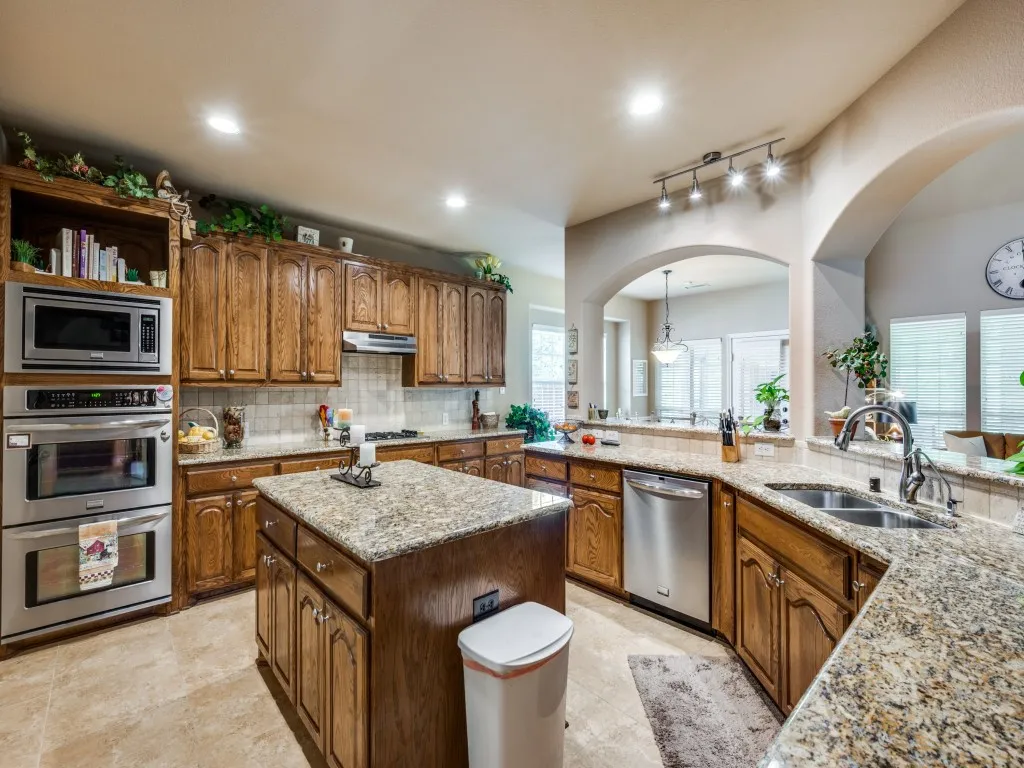 Single Family Residence For Sale in Denton County , 8305 Bishop Pine Road, Denton, Texas 76208, 6 Bedroom, 4 Bathroom, 2 Garage spaces, 4,182 Sqft, built in 2011, Preowned, mls#21035483, Real Estate Agent in Denton, Homes For Sale in Denton county, Homes For Sale in Denton, Realtor in Denton Texas, Real Estate Brokerage Independent Realty Texas, Luminita Cordes Realtor