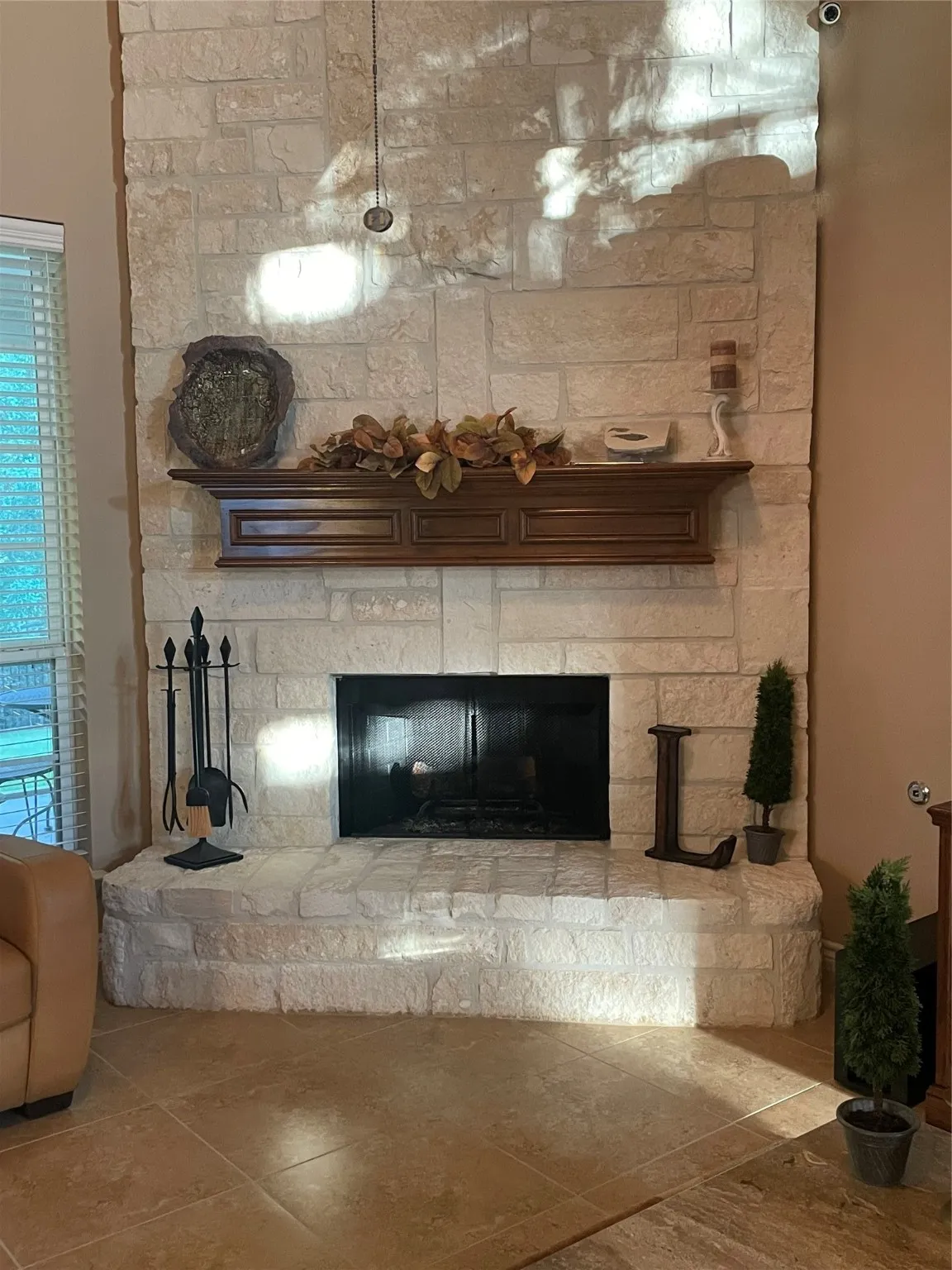 Single Family Residence For Sale in Denton County , 8305 Bishop Pine Road, Denton, Texas 76208, 6 Bedroom, 4 Bathroom, 2 Garage spaces, 4,182 Sqft, built in 2011, Preowned, mls#21035483, Real Estate Agent in Denton, Homes For Sale in Denton county, Homes For Sale in Denton, Realtor in Denton Texas, Real Estate Brokerage Independent Realty Texas, Luminita Cordes Realtor