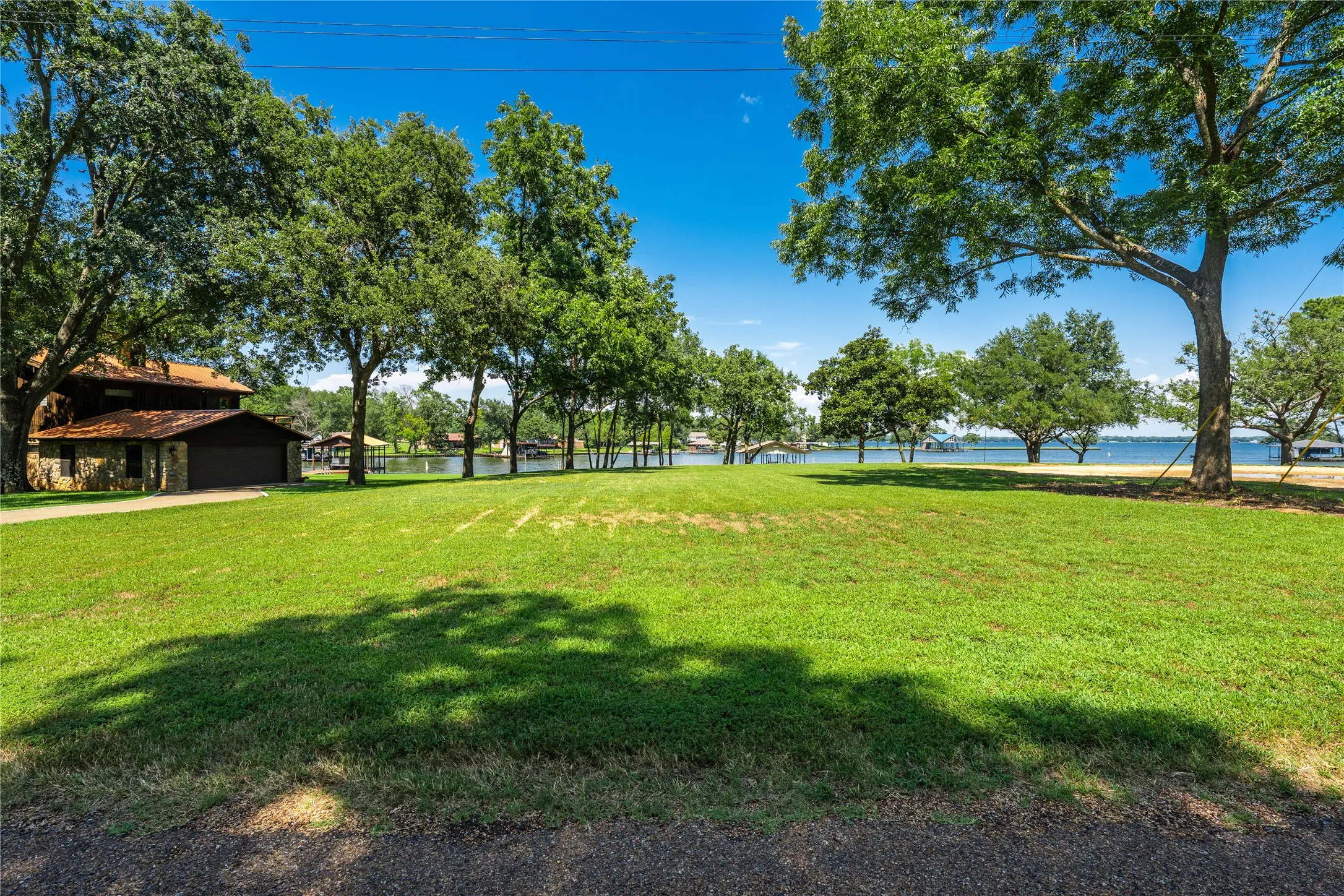 Unimproved Land For Sale in Henderson County , TBD Lot 27 Tampico Lane, Trinidad, Texas 75163, 0, 0, Garage spaces, 0 Sqft, built in 0, mls#21032317, Real Estate Agent in Trinidad, Homes For Sale in Henderson county, Homes For Sale in Trinidad, Realtor in Trinidad Texas, Real Estate Brokerage Independent Realty Texas, Luminita Cordes Realtor
