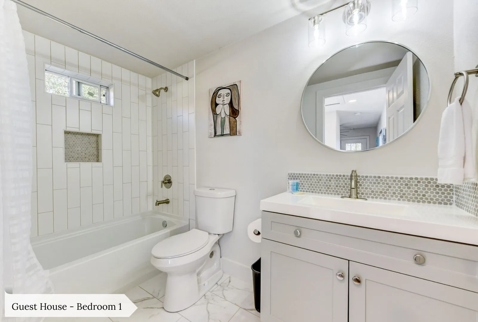 Single Family Residence For Sale in Travis County , 7002 Whispering Oaks Drive, Austin, Texas 78745, 5 Bedroom, 4 Bathroom, 2 Garage spaces, 2,216 Sqft, built in 1970, Preowned, mls#21036013, Real Estate Agent in Austin, Homes For Sale in Travis county, Homes For Sale in Austin, Realtor in Austin Texas, Real Estate Brokerage Independent Realty Texas, Luminita Cordes Realtor