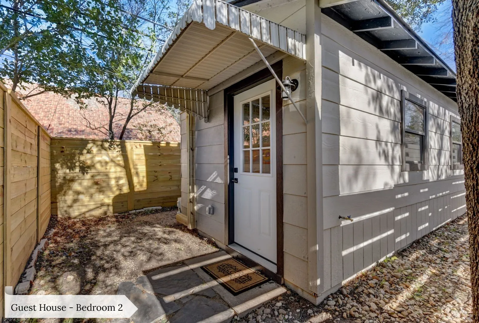Single Family Residence For Sale in Travis County , 7002 Whispering Oaks Drive, Austin, Texas 78745, 5 Bedroom, 4 Bathroom, 2 Garage spaces, 2,216 Sqft, built in 1970, Preowned, mls#21036013, Real Estate Agent in Austin, Homes For Sale in Travis county, Homes For Sale in Austin, Realtor in Austin Texas, Real Estate Brokerage Independent Realty Texas, Luminita Cordes Realtor