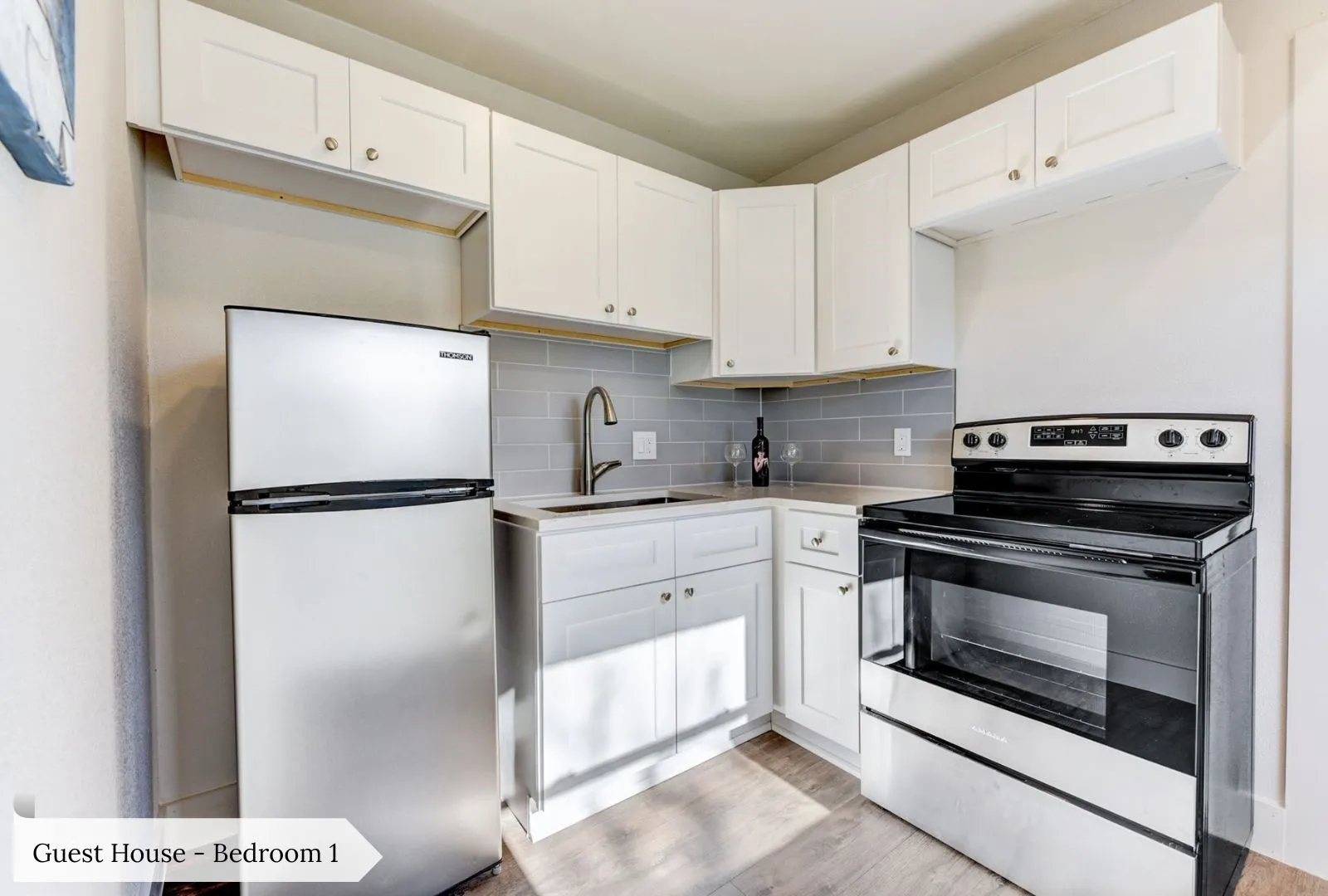 Single Family Residence For Sale in Travis County , 7002 Whispering Oaks Drive, Austin, Texas 78745, 5 Bedroom, 4 Bathroom, 2 Garage spaces, 2,216 Sqft, built in 1970, Preowned, mls#21036013, Real Estate Agent in Austin, Homes For Sale in Travis county, Homes For Sale in Austin, Realtor in Austin Texas, Real Estate Brokerage Independent Realty Texas, Luminita Cordes Realtor