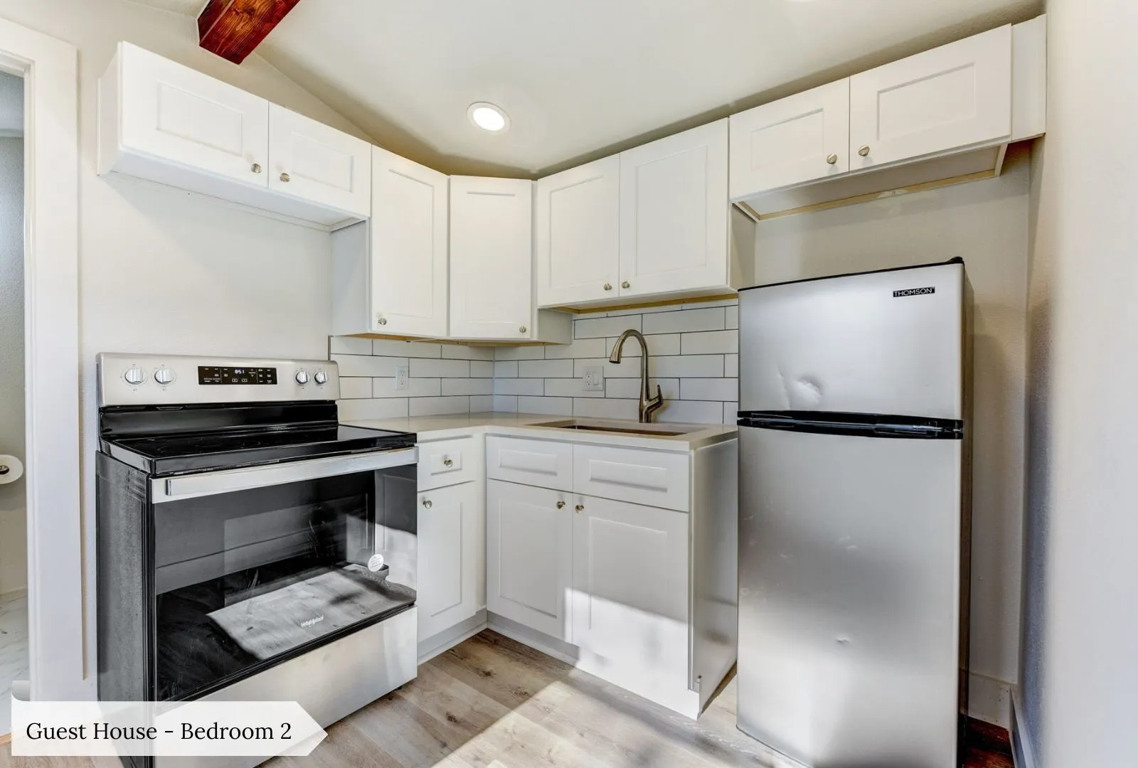 Single Family Residence For Sale in Travis County , 7002 Whispering Oaks Drive, Austin, Texas 78745, 5 Bedroom, 4 Bathroom, 2 Garage spaces, 2,216 Sqft, built in 1970, Preowned, mls#21036013, Real Estate Agent in Austin, Homes For Sale in Travis county, Homes For Sale in Austin, Realtor in Austin Texas, Real Estate Brokerage Independent Realty Texas, Luminita Cordes Realtor