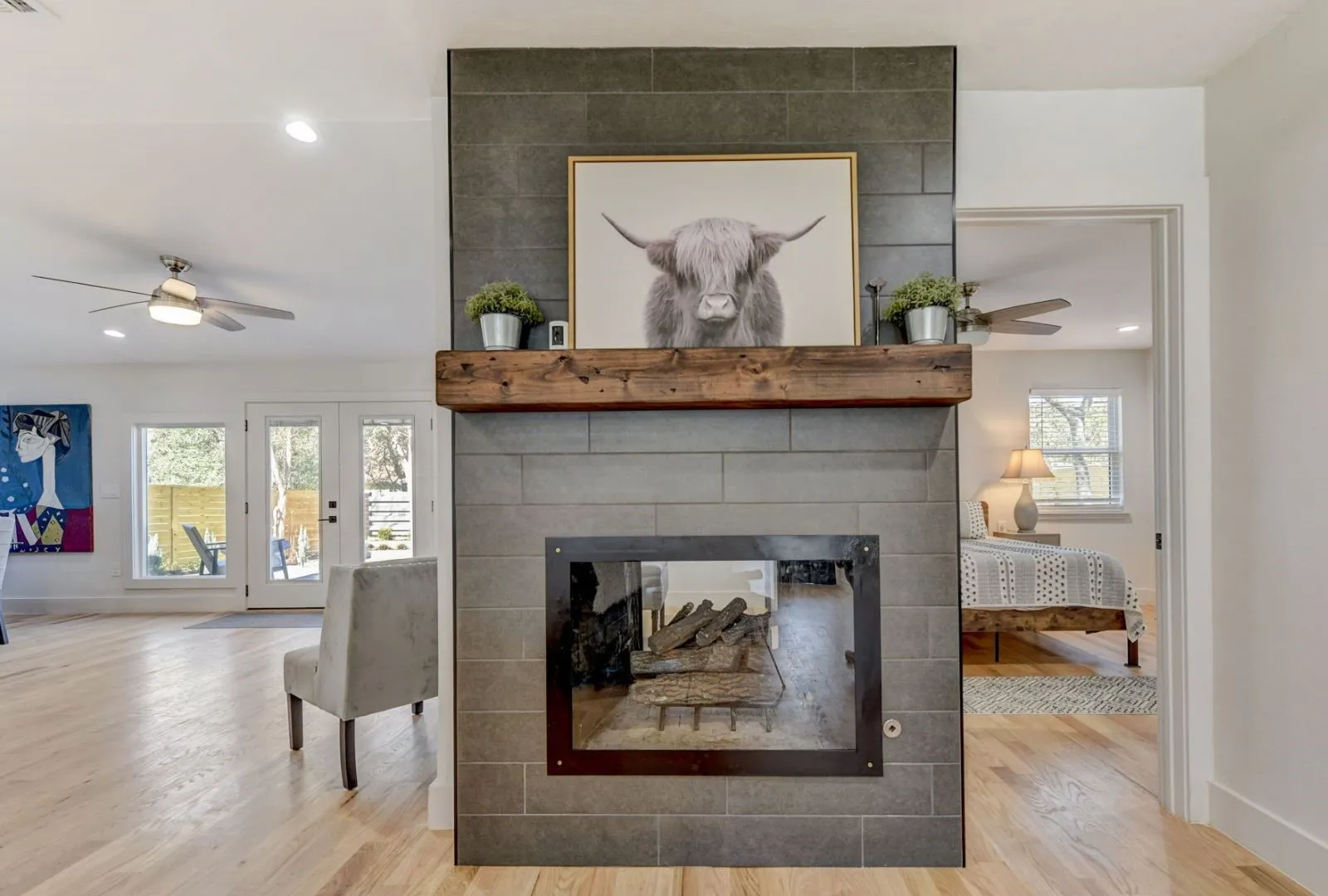 Single Family Residence For Sale in Travis County , 7002 Whispering Oaks Drive, Austin, Texas 78745, 5 Bedroom, 4 Bathroom, 2 Garage spaces, 2,216 Sqft, built in 1970, Preowned, mls#21036013, Real Estate Agent in Austin, Homes For Sale in Travis county, Homes For Sale in Austin, Realtor in Austin Texas, Real Estate Brokerage Independent Realty Texas, Luminita Cordes Realtor