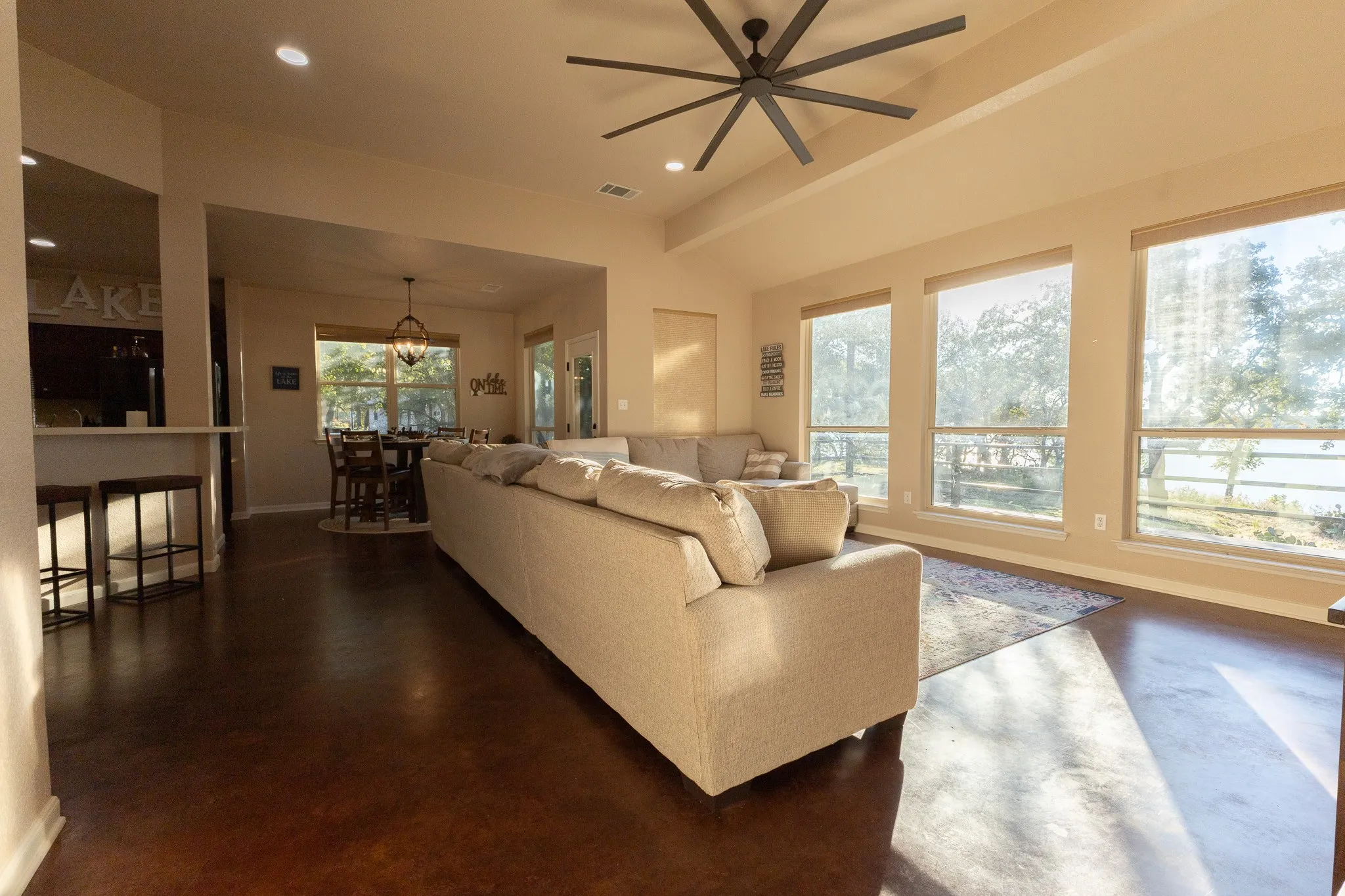 Single Family Residence For Sale in Brown County , 11240 County Road 454, Brownwood, Texas 76801, 3 Bedroom, 2 Bathroom, 2 Garage spaces, 2,418 Sqft, built in 2008, mls#21037225, Real Estate Agent in Brownwood, Homes For Sale in Brown county, Homes For Sale in Brownwood, Realtor in Brownwood Texas, Real Estate Brokerage Independent Realty Texas, Luminita Cordes Realtor