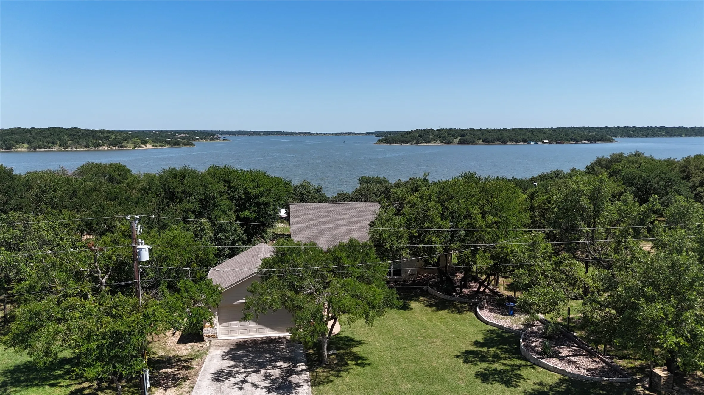 Single Family Residence For Sale in Brown County , 11240 County Road 454, Brownwood, Texas 76801, 3 Bedroom, 2 Bathroom, 2 Garage spaces, 2,418 Sqft, built in 2008, mls#21037225, Real Estate Agent in Brownwood, Homes For Sale in Brown county, Homes For Sale in Brownwood, Realtor in Brownwood Texas, Real Estate Brokerage Independent Realty Texas, Luminita Cordes Realtor