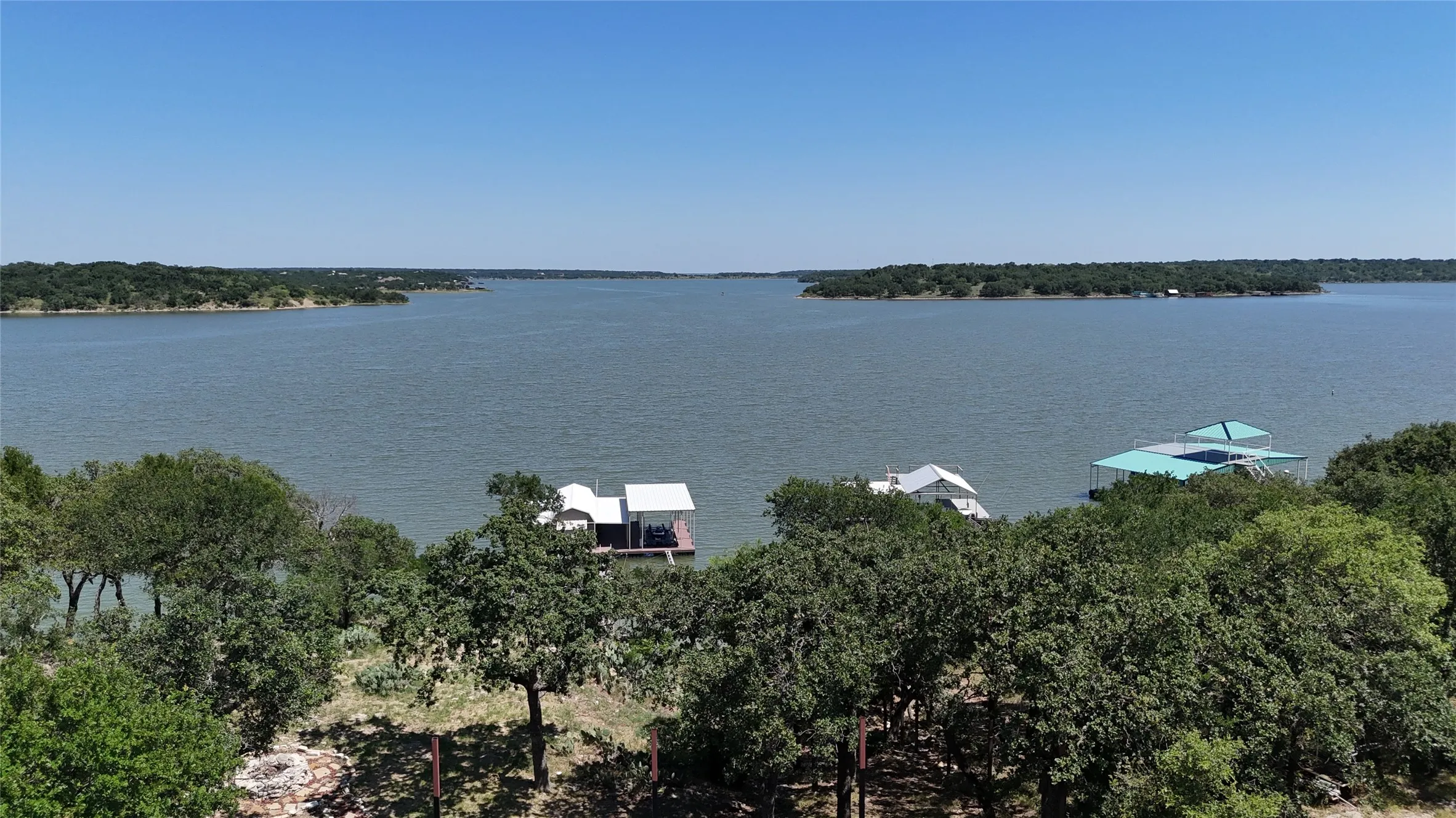 Single Family Residence For Sale in Brown County , 11240 County Road 454, Brownwood, Texas 76801, 3 Bedroom, 2 Bathroom, 2 Garage spaces, 2,418 Sqft, built in 2008, mls#21037225, Real Estate Agent in Brownwood, Homes For Sale in Brown county, Homes For Sale in Brownwood, Realtor in Brownwood Texas, Real Estate Brokerage Independent Realty Texas, Luminita Cordes Realtor