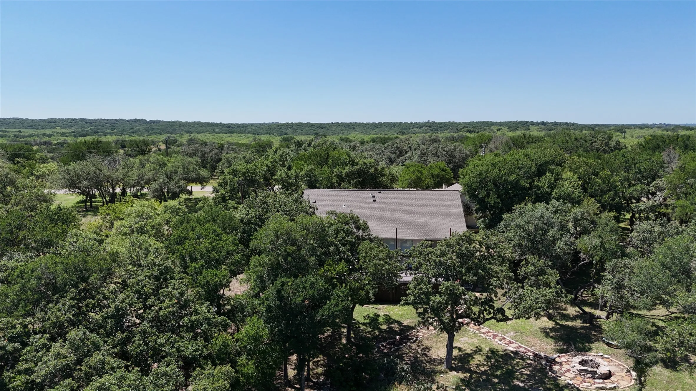Single Family Residence For Sale in Brown County , 11240 County Road 454, Brownwood, Texas 76801, 3 Bedroom, 2 Bathroom, 2 Garage spaces, 2,418 Sqft, built in 2008, mls#21037225, Real Estate Agent in Brownwood, Homes For Sale in Brown county, Homes For Sale in Brownwood, Realtor in Brownwood Texas, Real Estate Brokerage Independent Realty Texas, Luminita Cordes Realtor