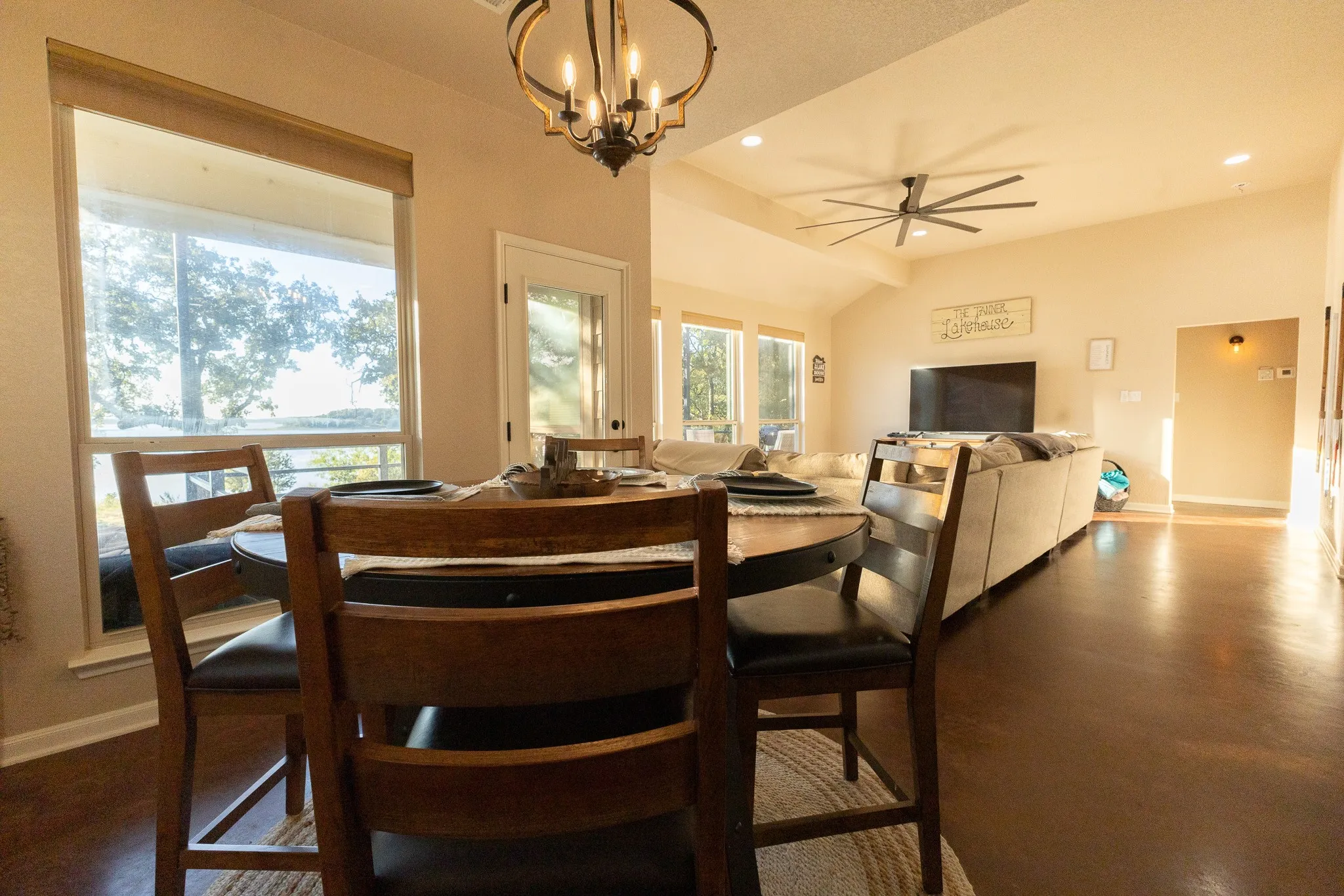 Single Family Residence For Sale in Brown County , 11240 County Road 454, Brownwood, Texas 76801, 3 Bedroom, 2 Bathroom, 2 Garage spaces, 2,418 Sqft, built in 2008, mls#21037225, Real Estate Agent in Brownwood, Homes For Sale in Brown county, Homes For Sale in Brownwood, Realtor in Brownwood Texas, Real Estate Brokerage Independent Realty Texas, Luminita Cordes Realtor