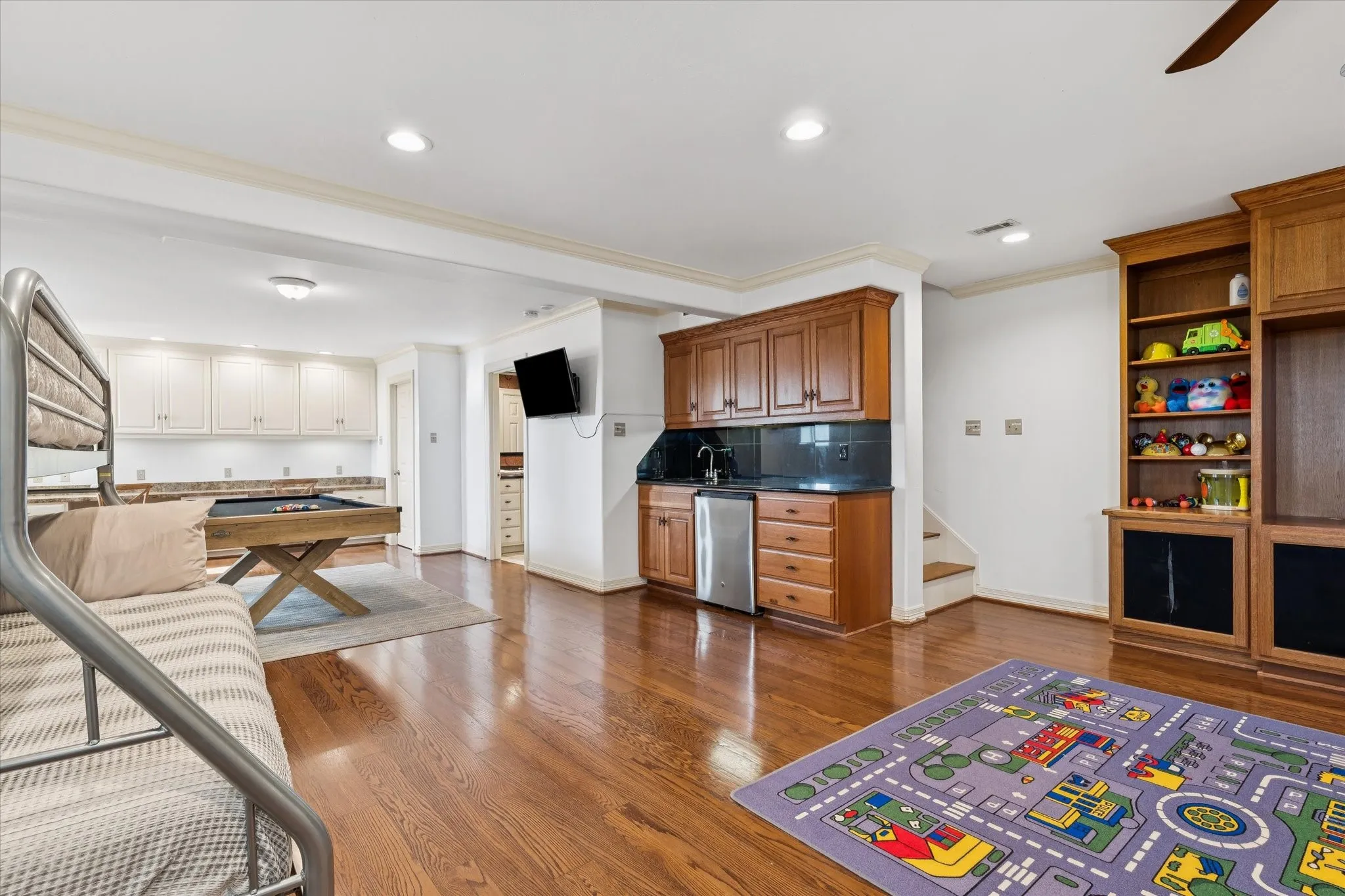 Single Family Residence For Sale in Mc Lennan County , 2275 W Moonlight Drive, Robinson, Texas 76706, 5 Bedroom, 4 Bathroom, 2 Garage spaces, 3,784 Sqft, built in 1990, Preowned, Price $720,000, mls#21031015, Real Estate Agent in Robinson, Homes For Sale in Mc Lennan county, Homes For Sale in Robinson, Realtor in Robinson Texas, Real Estate Brokerage Independent Realty Texas, Luminita Cordes Realtor