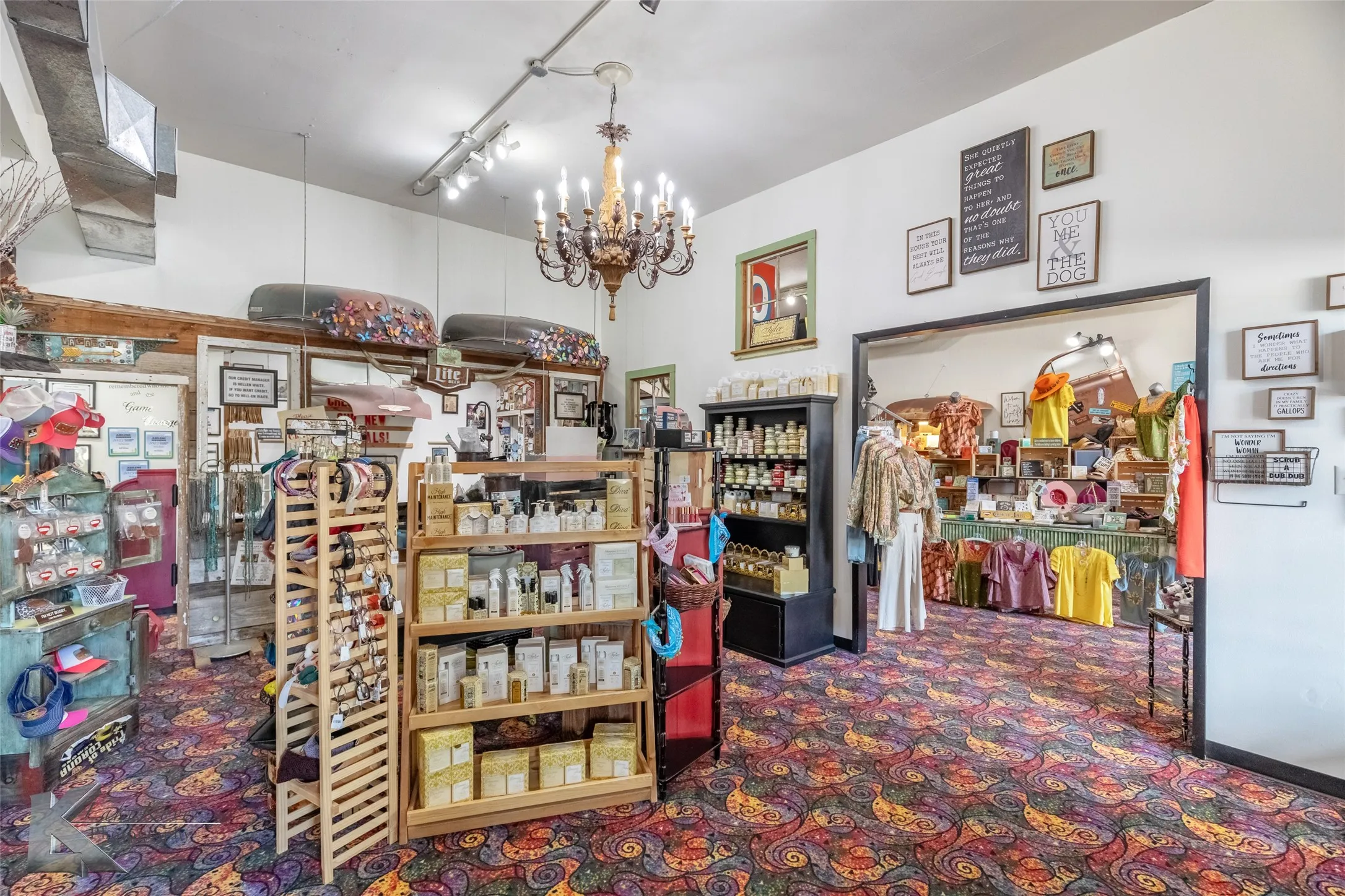 Retail For Sale in Taylor County , 1315 S 1st Street, Abilene, Texas 79602, 0, 0, Garage spaces, 0 Sqft, built in 1928, Preowned, mls#21032160, Real Estate Agent in Abilene, Homes For Sale in Taylor county, Homes For Sale in Abilene, Realtor in Abilene Texas, Real Estate Brokerage Independent Realty Texas, Luminita Cordes Realtor
