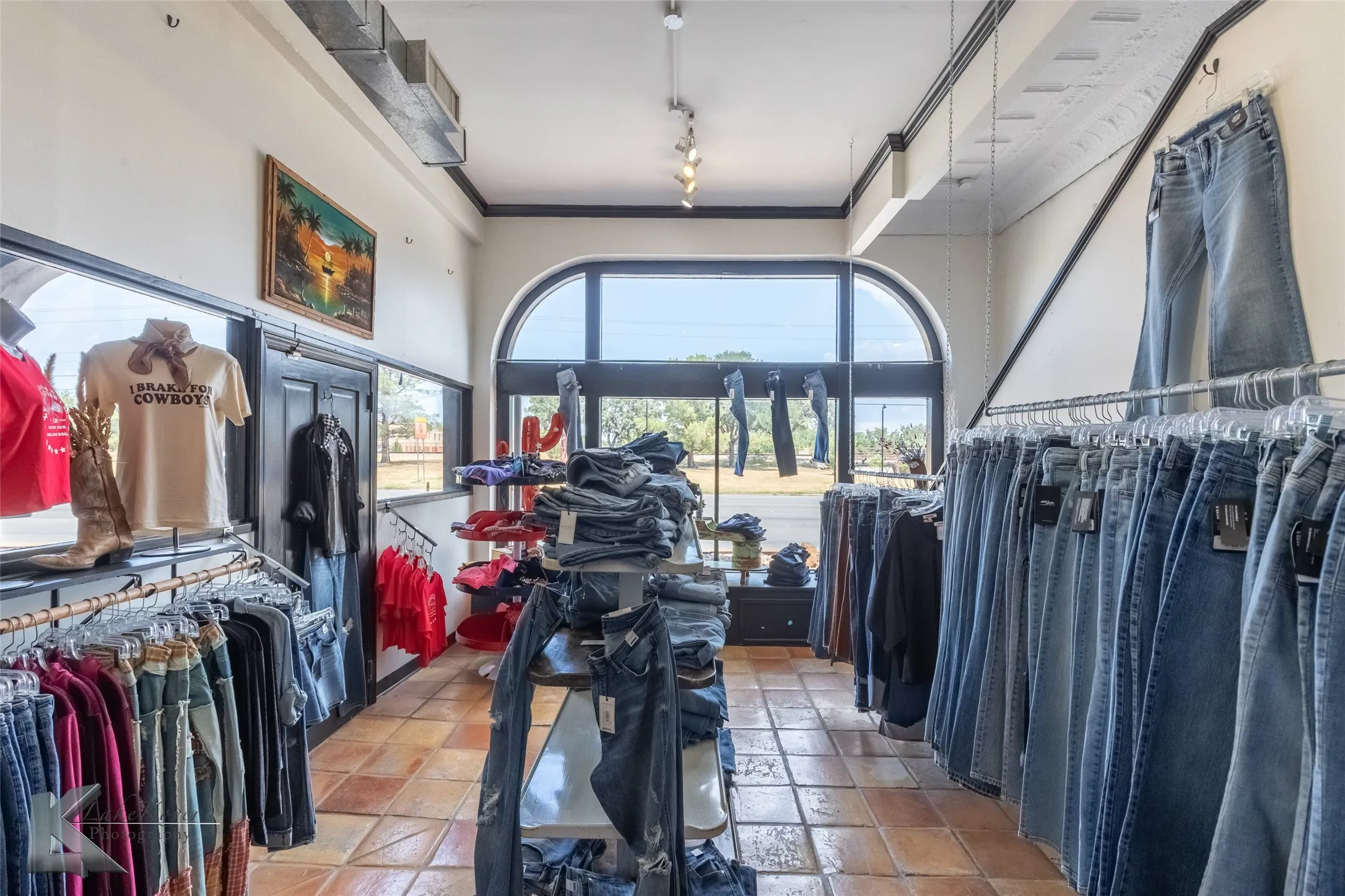 Retail For Sale in Taylor County , 1315 S 1st Street, Abilene, Texas 79602, 0, 0, Garage spaces, 0 Sqft, built in 1928, Preowned, mls#21032160, Real Estate Agent in Abilene, Homes For Sale in Taylor county, Homes For Sale in Abilene, Realtor in Abilene Texas, Real Estate Brokerage Independent Realty Texas, Luminita Cordes Realtor