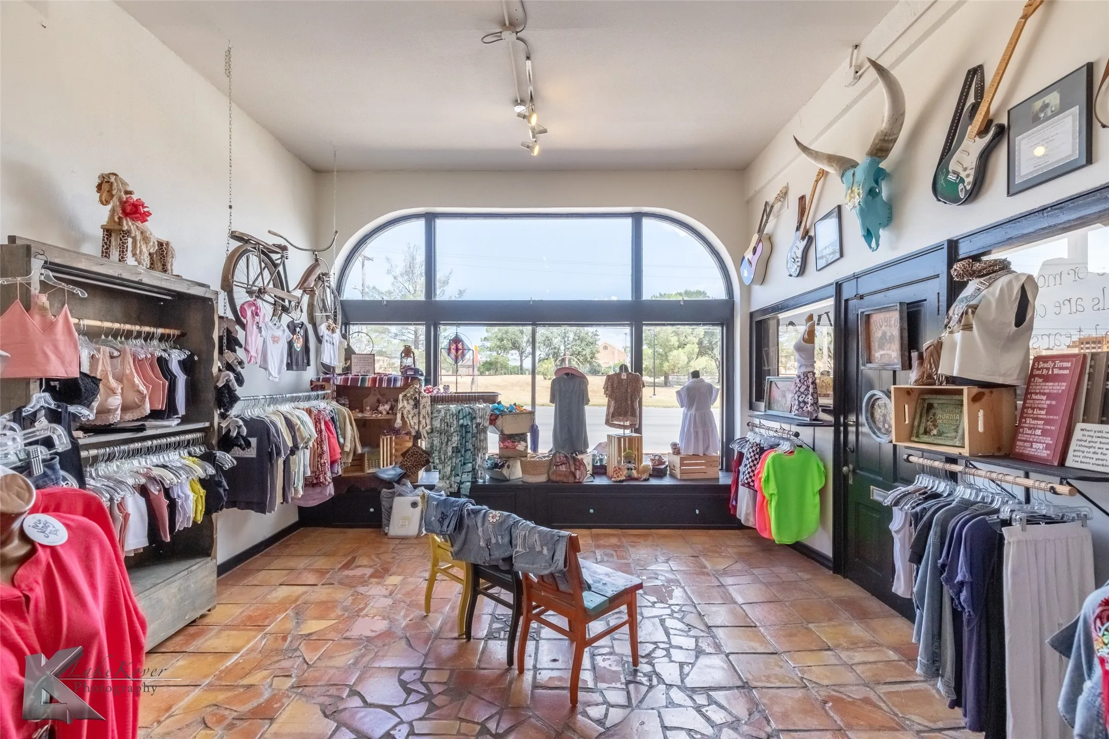 Retail For Sale in Taylor County , 1315 S 1st Street, Abilene, Texas 79602, 0, 0, Garage spaces, 0 Sqft, built in 1928, Preowned, mls#21032160, Real Estate Agent in Abilene, Homes For Sale in Taylor county, Homes For Sale in Abilene, Realtor in Abilene Texas, Real Estate Brokerage Independent Realty Texas, Luminita Cordes Realtor
