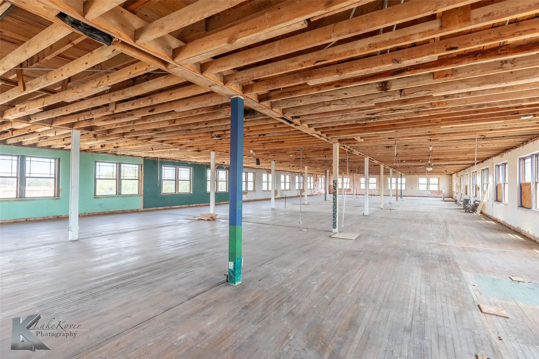 Retail For Sale in Taylor County , 1315 S 1st Street, Abilene, Texas 79602, 0, 0, Garage spaces, 0 Sqft, built in 1928, Preowned, mls#21032160, Real Estate Agent in Abilene, Homes For Sale in Taylor county, Homes For Sale in Abilene, Realtor in Abilene Texas, Real Estate Brokerage Independent Realty Texas, Luminita Cordes Realtor