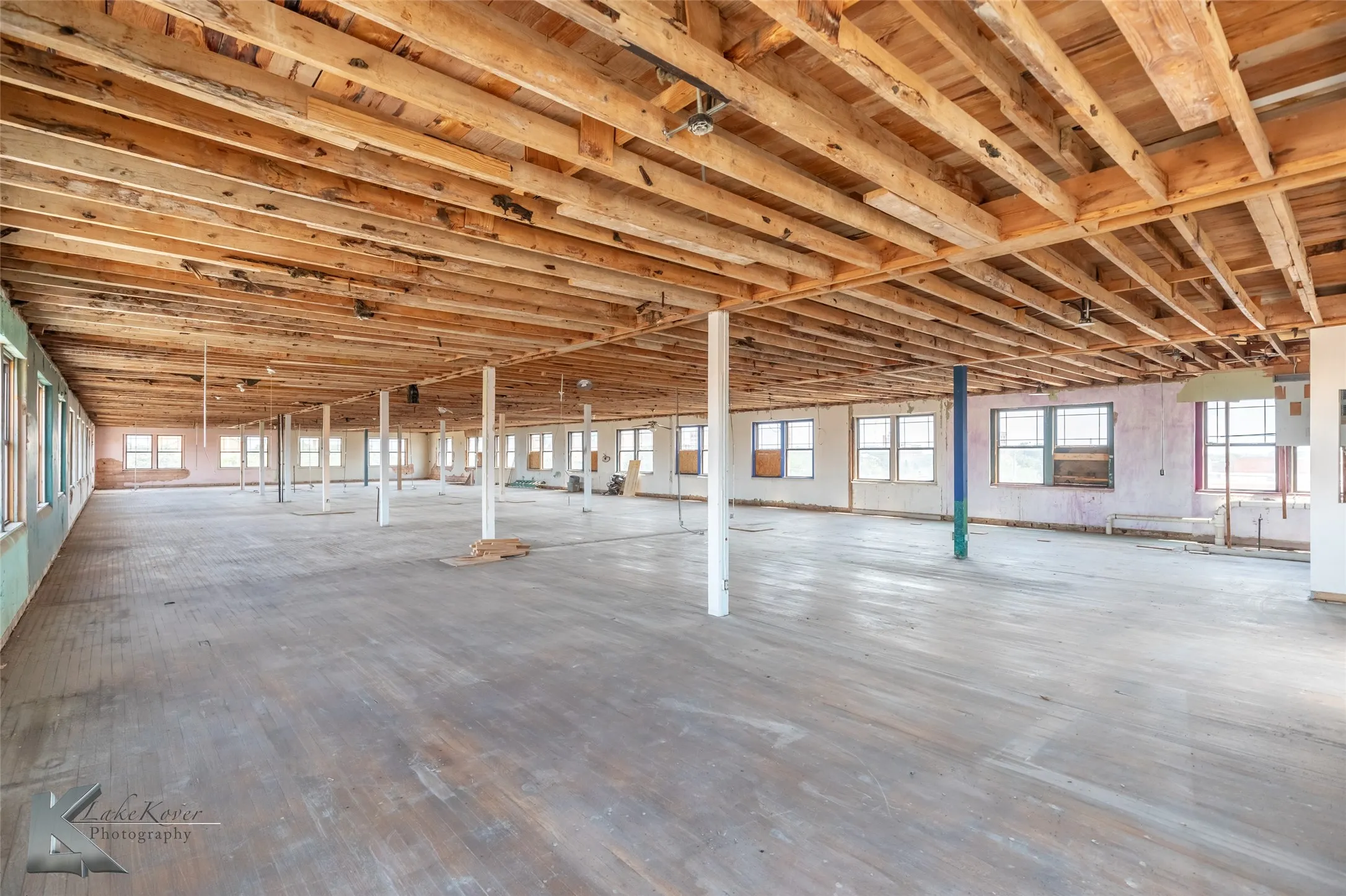 Retail For Sale in Taylor County , 1315 S 1st Street, Abilene, Texas 79602, 0, 0, Garage spaces, 0 Sqft, built in 1928, Preowned, mls#21032160, Real Estate Agent in Abilene, Homes For Sale in Taylor county, Homes For Sale in Abilene, Realtor in Abilene Texas, Real Estate Brokerage Independent Realty Texas, Luminita Cordes Realtor