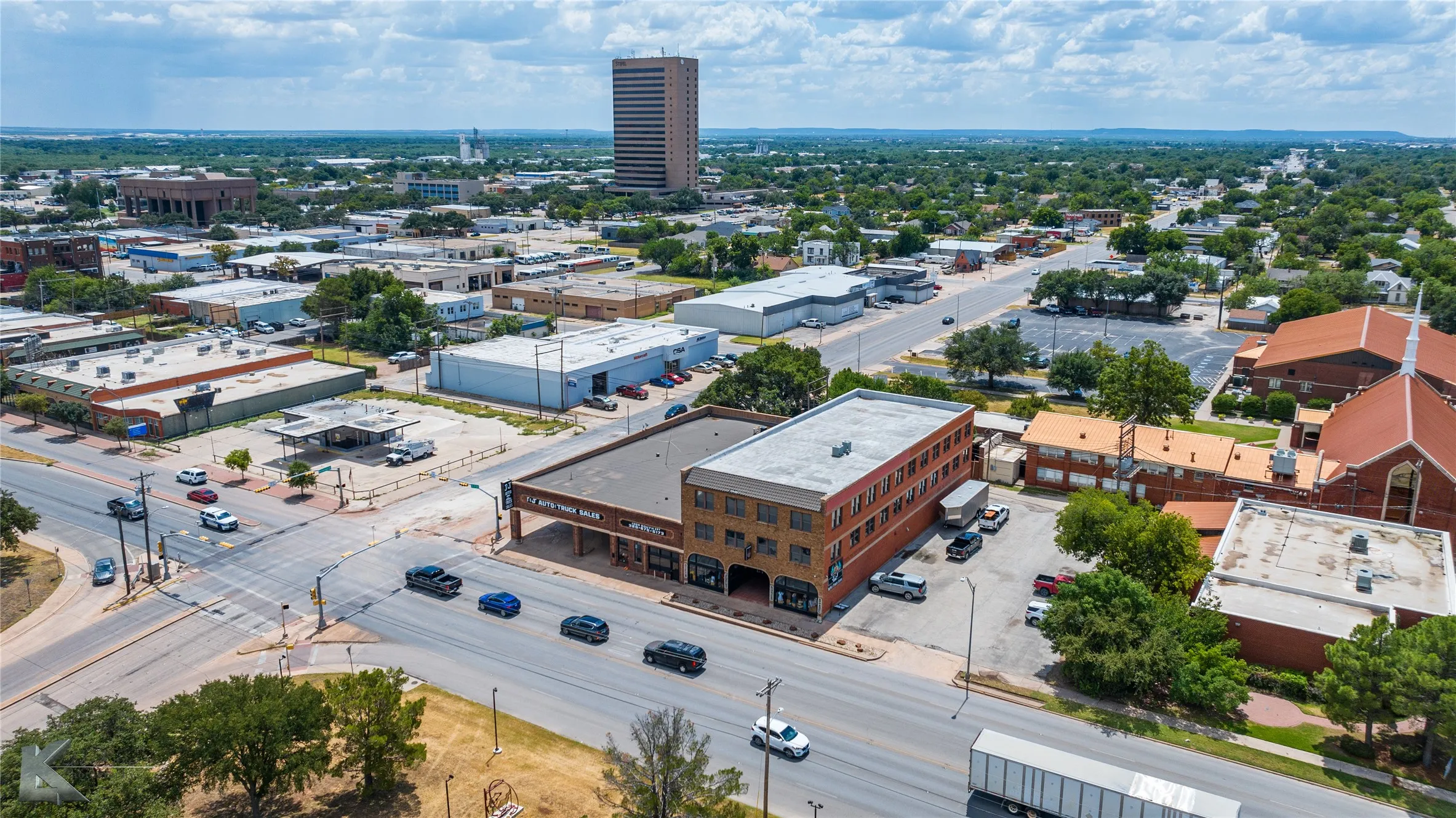 Retail For Sale in Taylor County , 1315 S 1st Street, Abilene, Texas 79602, 0, 0, Garage spaces, 0 Sqft, built in 1928, Preowned, mls#21032160, Real Estate Agent in Abilene, Homes For Sale in Taylor county, Homes For Sale in Abilene, Realtor in Abilene Texas, Real Estate Brokerage Independent Realty Texas, Luminita Cordes Realtor