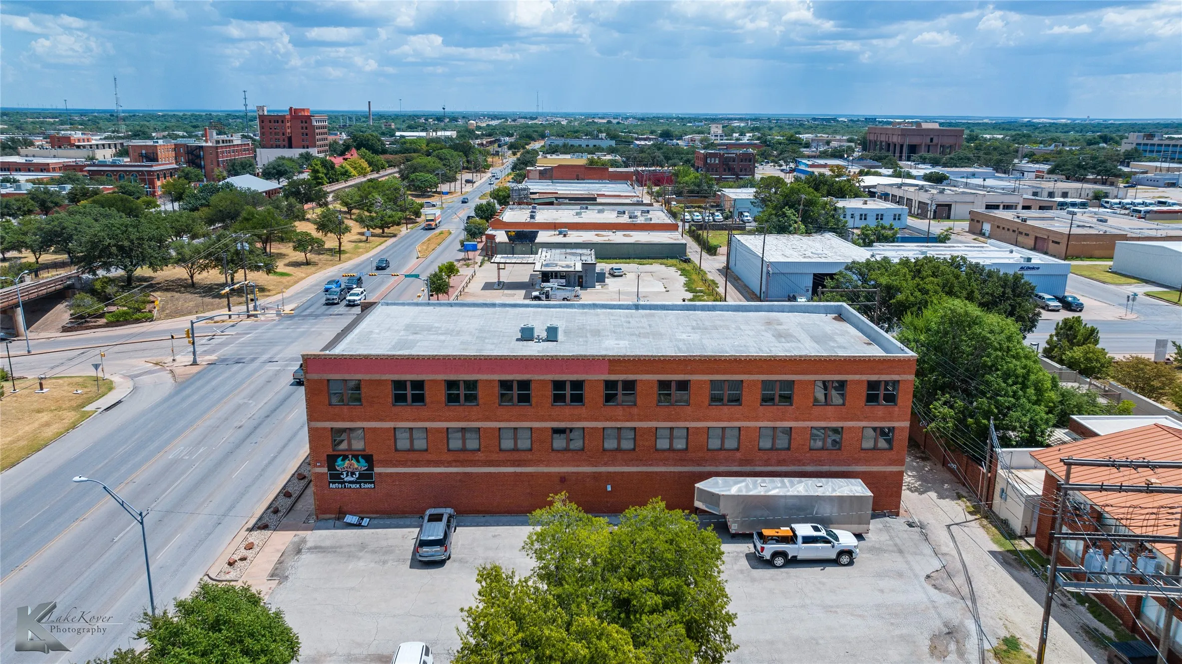 Retail For Sale in Taylor County , 1315 S 1st Street, Abilene, Texas 79602, 0, 0, Garage spaces, 0 Sqft, built in 1928, Preowned, mls#21032160, Real Estate Agent in Abilene, Homes For Sale in Taylor county, Homes For Sale in Abilene, Realtor in Abilene Texas, Real Estate Brokerage Independent Realty Texas, Luminita Cordes Realtor