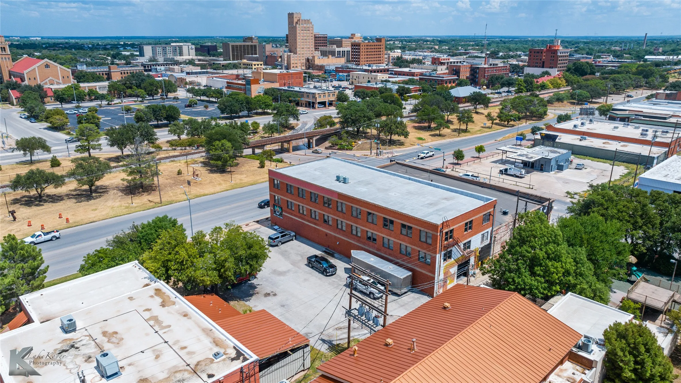 Retail For Sale in Taylor County , 1315 S 1st Street, Abilene, Texas 79602, 0, 0, Garage spaces, 0 Sqft, built in 1928, Preowned, mls#21032160, Real Estate Agent in Abilene, Homes For Sale in Taylor county, Homes For Sale in Abilene, Realtor in Abilene Texas, Real Estate Brokerage Independent Realty Texas, Luminita Cordes Realtor