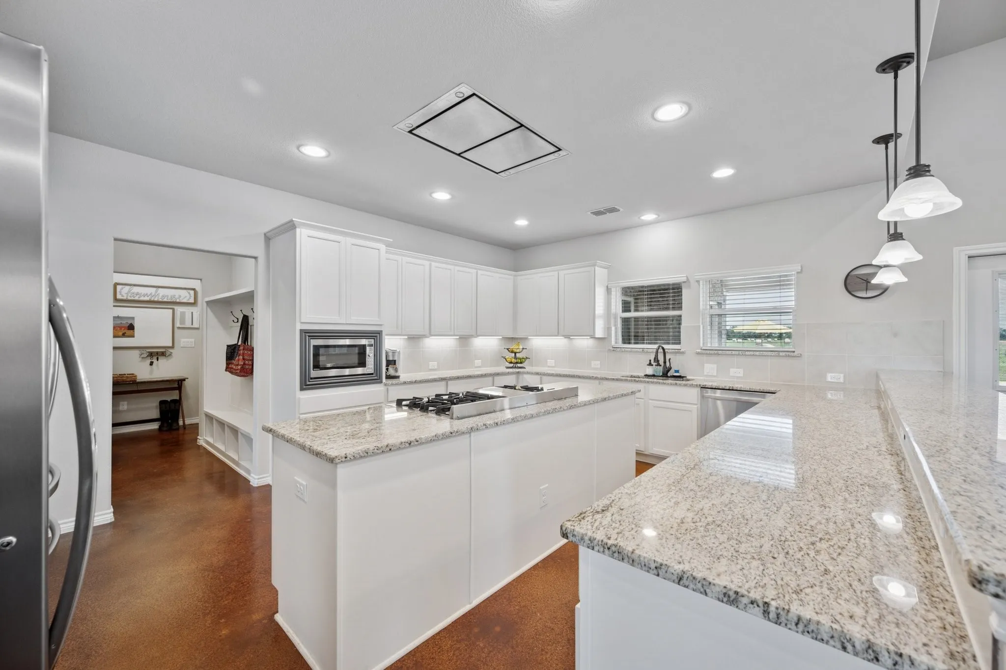 Single Family Residence For Sale in Grayson County , 2435 Cobler Road, Collinsville, Texas 76233, 3 Bedroom, 3 Bathroom, 4 Garage spaces, 2,557 Sqft, built in 2019, Preowned, mls#21038479, Real Estate Agent in Collinsville, Homes For Sale in Grayson county, Homes For Sale in Collinsville, Realtor in Collinsville Texas, Real Estate Brokerage Independent Realty Texas, Luminita Cordes Realtor