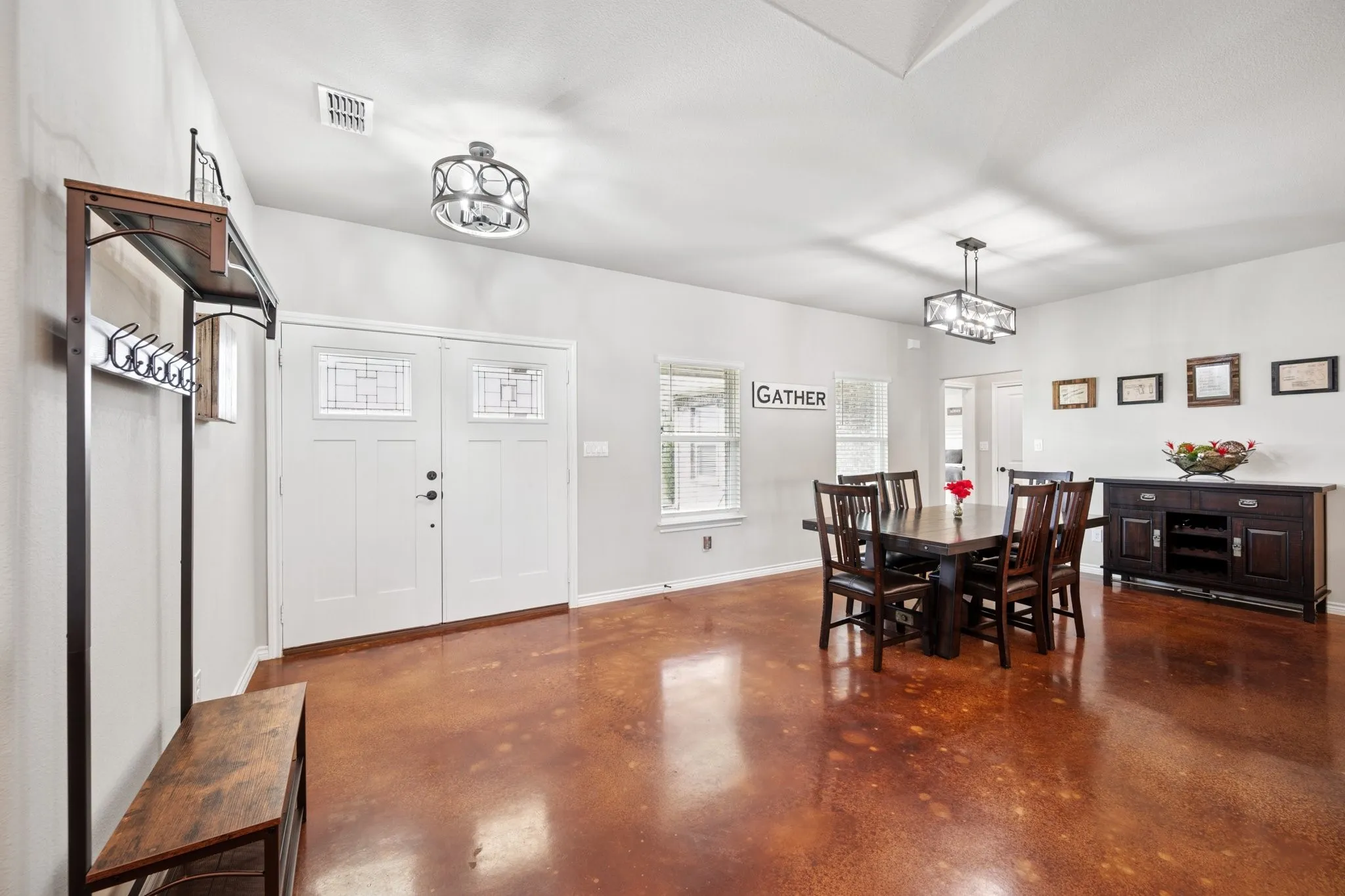 Single Family Residence For Sale in Grayson County , 2435 Cobler Road, Collinsville, Texas 76233, 3 Bedroom, 3 Bathroom, 4 Garage spaces, 2,557 Sqft, built in 2019, Preowned, mls#21038479, Real Estate Agent in Collinsville, Homes For Sale in Grayson county, Homes For Sale in Collinsville, Realtor in Collinsville Texas, Real Estate Brokerage Independent Realty Texas, Luminita Cordes Realtor