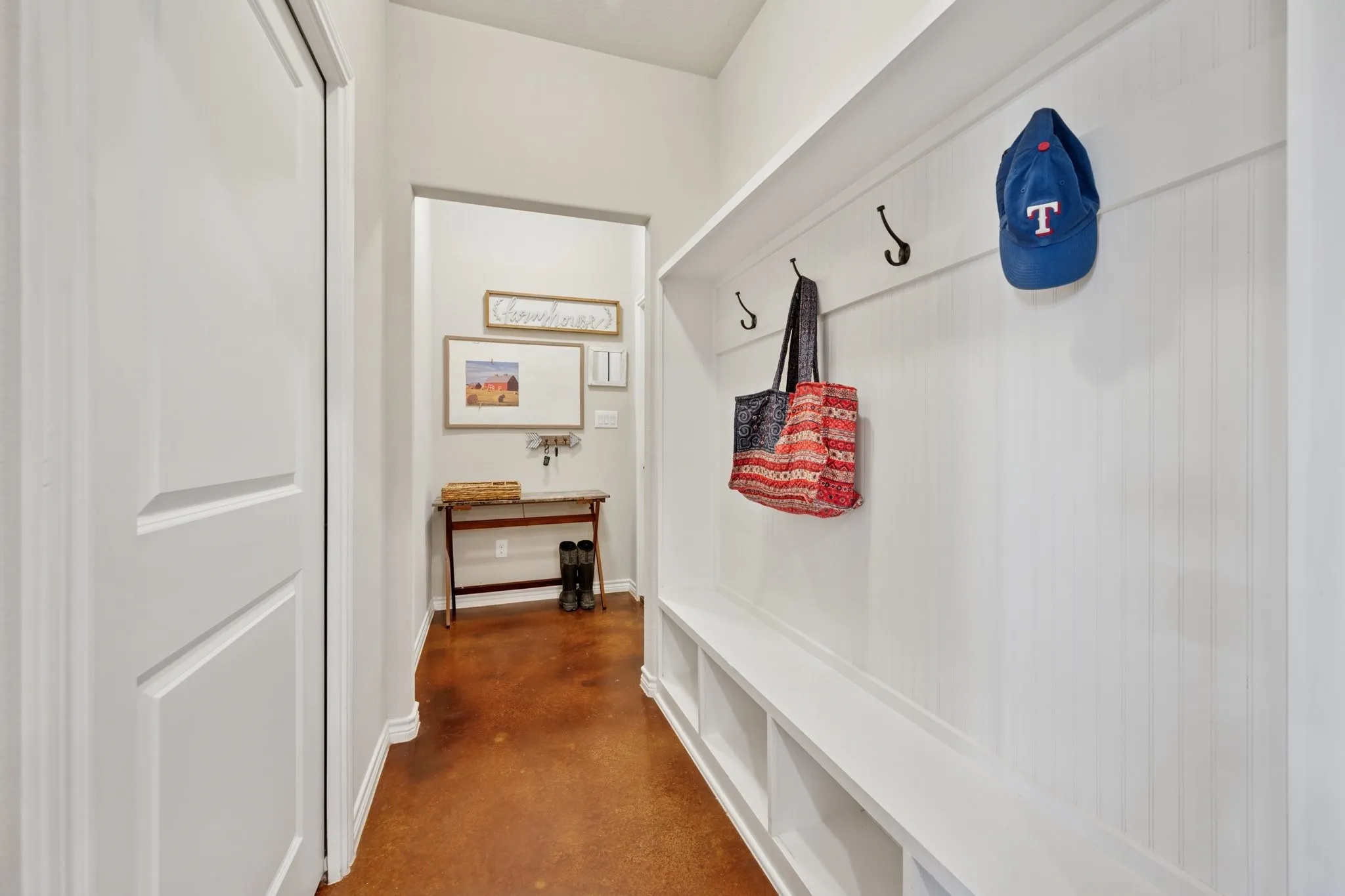 Single Family Residence For Sale in Grayson County , 2435 Cobler Road, Collinsville, Texas 76233, 3 Bedroom, 3 Bathroom, 4 Garage spaces, 2,557 Sqft, built in 2019, Preowned, mls#21038479, Real Estate Agent in Collinsville, Homes For Sale in Grayson county, Homes For Sale in Collinsville, Realtor in Collinsville Texas, Real Estate Brokerage Independent Realty Texas, Luminita Cordes Realtor