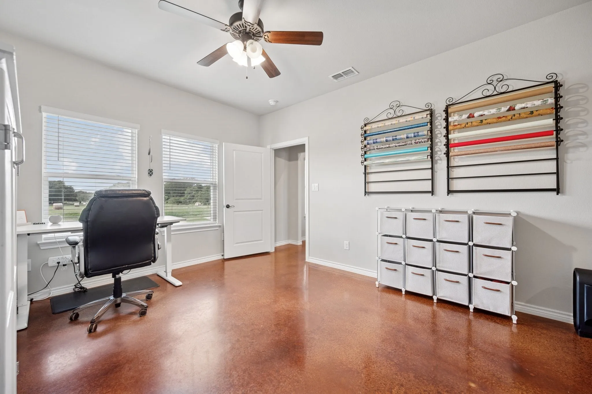 Single Family Residence For Sale in Grayson County , 2435 Cobler Road, Collinsville, Texas 76233, 3 Bedroom, 3 Bathroom, 4 Garage spaces, 2,557 Sqft, built in 2019, Preowned, mls#21038479, Real Estate Agent in Collinsville, Homes For Sale in Grayson county, Homes For Sale in Collinsville, Realtor in Collinsville Texas, Real Estate Brokerage Independent Realty Texas, Luminita Cordes Realtor