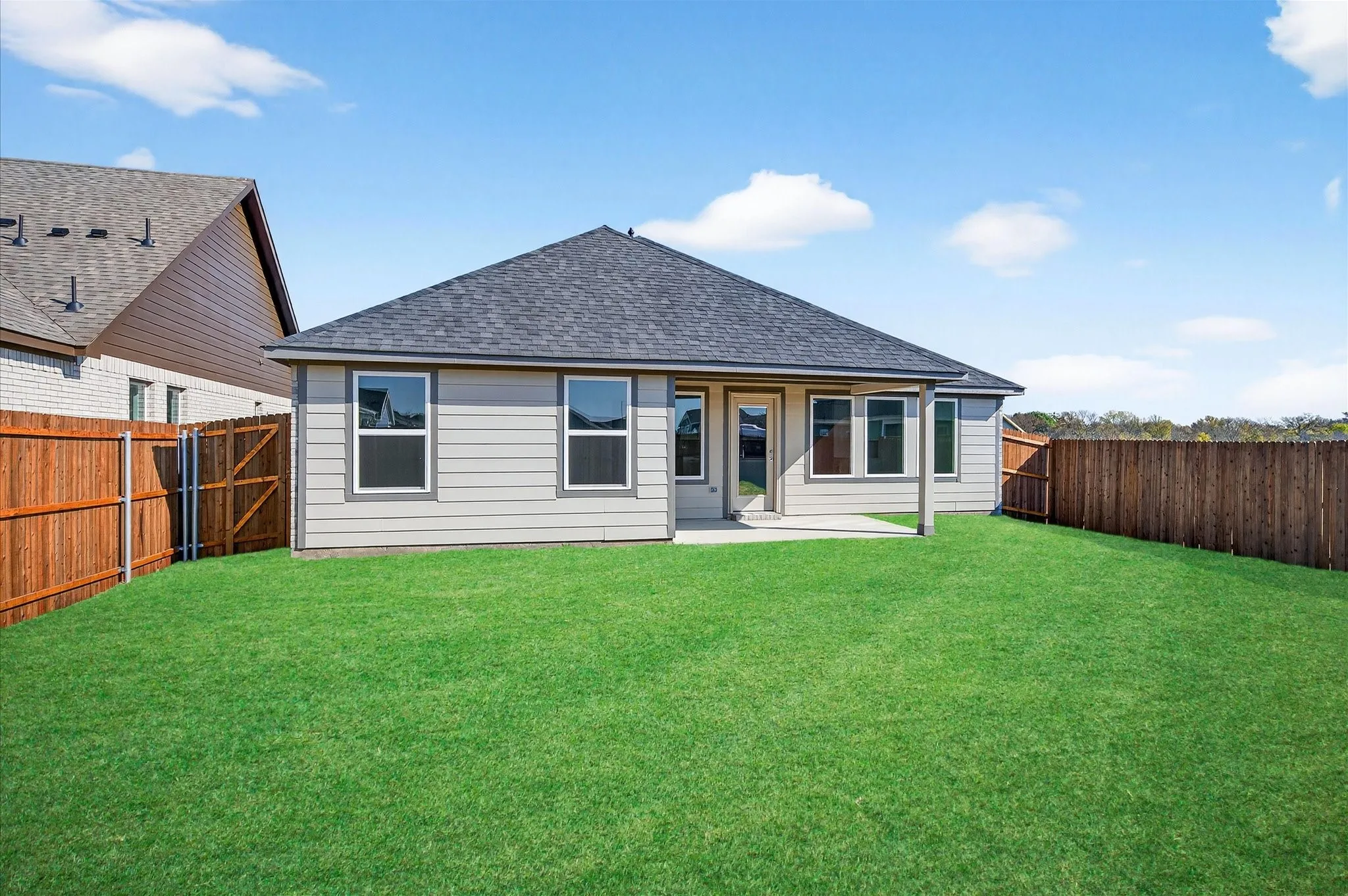 Single Family Residence For Sale in Grayson County , 2220 Trailside Drive, Sherman, Texas 75092, 3 Bedroom, 2 Bathroom, 2 Garage spaces, 1,600 Sqft, built in 2025, New Construction - Complete, mls#21037251, Real Estate Agent in Sherman, Homes For Sale in Grayson county, Homes For Sale in Sherman, Realtor in Sherman Texas, Real Estate Brokerage Independent Realty Texas, Luminita Cordes Realtor