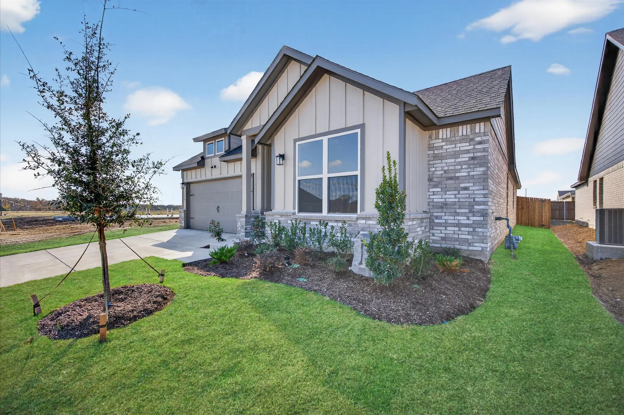 Single Family Residence For Sale in Grayson County , 2220 Trailside Drive, Sherman, Texas 75092, 3 Bedroom, 2 Bathroom, 2 Garage spaces, 1,600 Sqft, built in 2025, New Construction - Complete, mls#21037251, Real Estate Agent in Sherman, Homes For Sale in Grayson county, Homes For Sale in Sherman, Realtor in Sherman Texas, Real Estate Brokerage Independent Realty Texas, Luminita Cordes Realtor