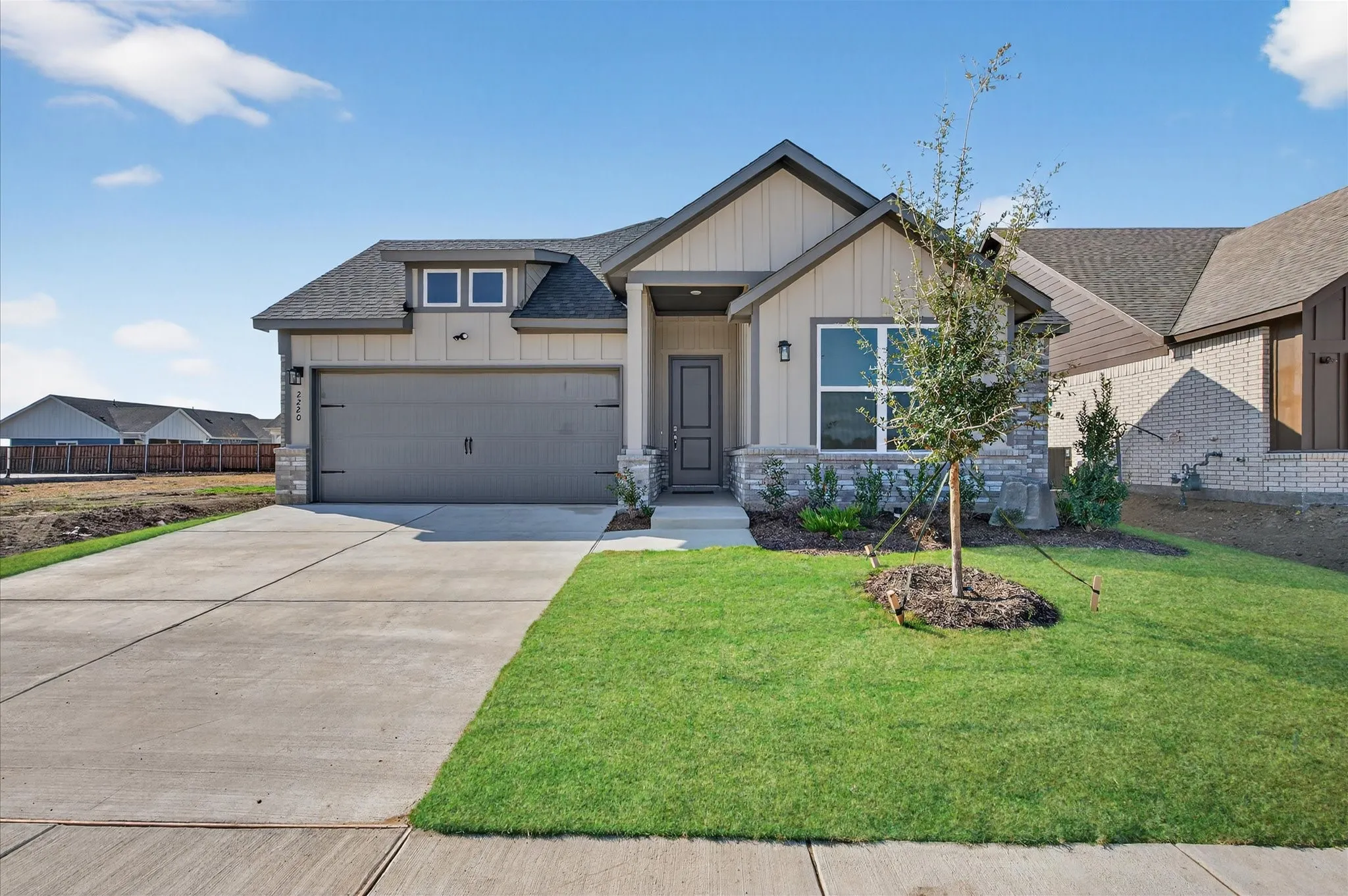 Single Family Residence For Sale in Grayson County , 2220 Trailside Drive, Sherman, Texas 75092, 3 Bedroom, 2 Bathroom, 2 Garage spaces, 1,600 Sqft, built in 2025, New Construction - Complete, mls#21037251, Real Estate Agent in Sherman, Homes For Sale in Grayson county, Homes For Sale in Sherman, Realtor in Sherman Texas, Real Estate Brokerage Independent Realty Texas, Luminita Cordes Realtor