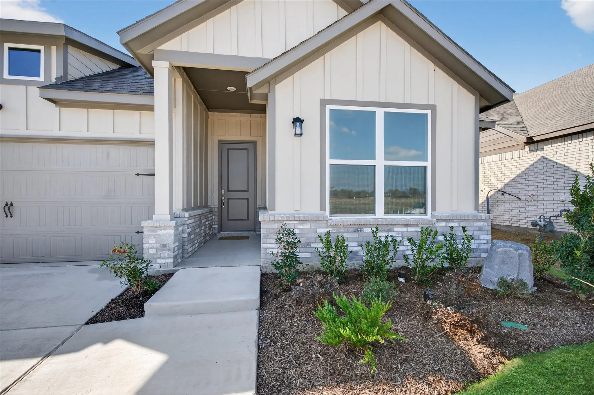 Single Family Residence For Sale in Grayson County , 2220 Trailside Drive, Sherman, Texas 75092, 3 Bedroom, 2 Bathroom, 2 Garage spaces, 1,600 Sqft, built in 2025, New Construction - Complete, mls#21037251, Real Estate Agent in Sherman, Homes For Sale in Grayson county, Homes For Sale in Sherman, Realtor in Sherman Texas, Real Estate Brokerage Independent Realty Texas, Luminita Cordes Realtor