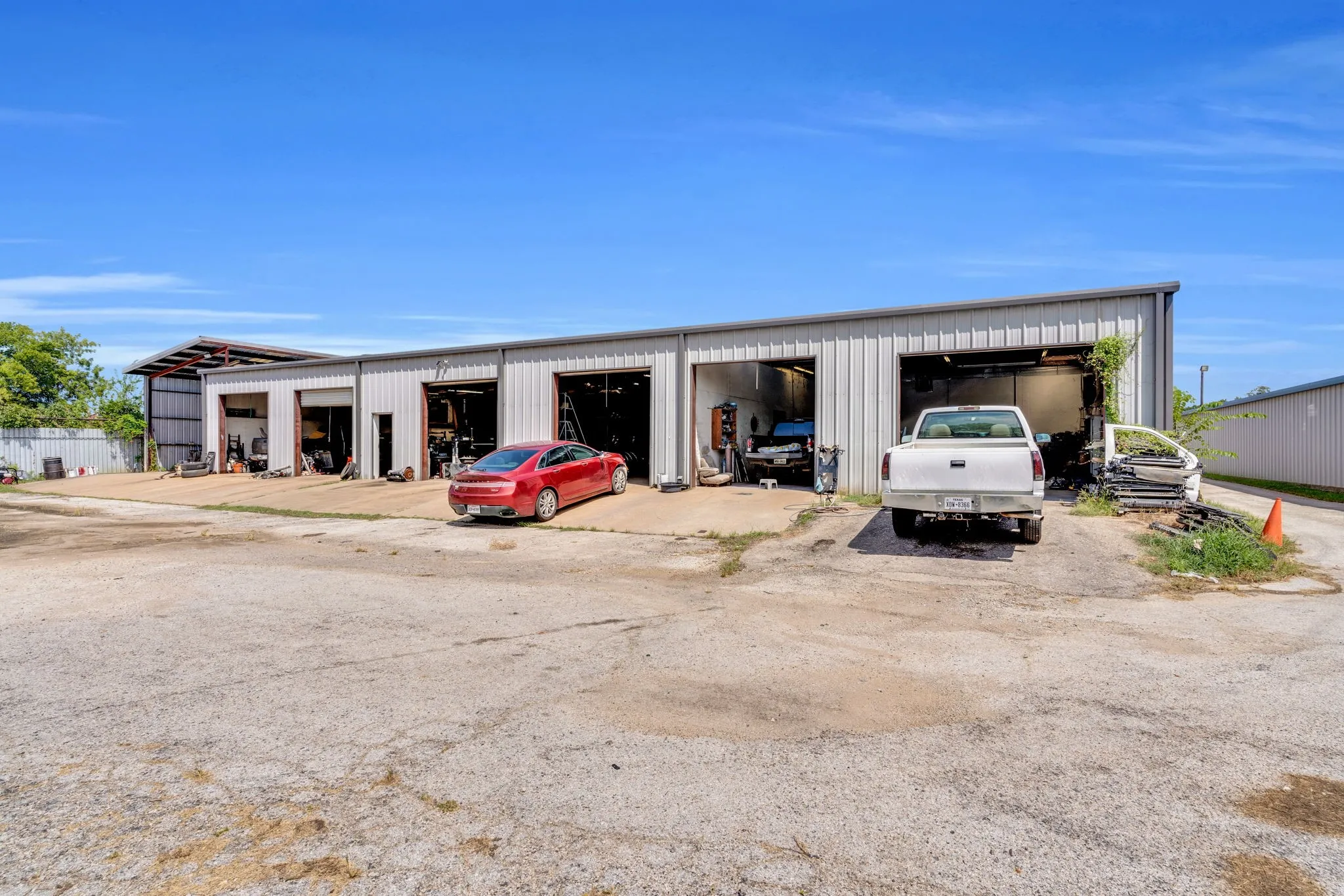 Business For Sale in Freestone County , 475 W Commerce Street, Fairfield, Texas 75840, 0, 0, Garage spaces, 11,162 Sqft, built in 1996, Preowned, Price $1,100,000, mls#21035182, Real Estate Agent in Fairfield, Homes For Sale in Freestone county, Homes For Sale in Fairfield, Realtor in Fairfield Texas, Real Estate Brokerage Independent Realty Texas, Luminita Cordes Realtor