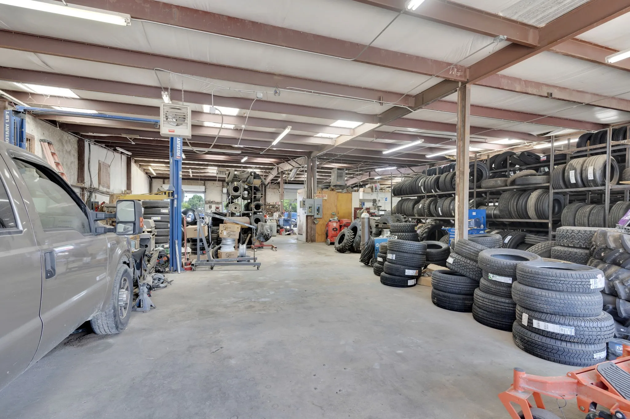 Business For Sale in Freestone County , 475 W Commerce Street, Fairfield, Texas 75840, 0, 0, Garage spaces, 11,162 Sqft, built in 1996, Preowned, Price $1,100,000, mls#21035182, Real Estate Agent in Fairfield, Homes For Sale in Freestone county, Homes For Sale in Fairfield, Realtor in Fairfield Texas, Real Estate Brokerage Independent Realty Texas, Luminita Cordes Realtor