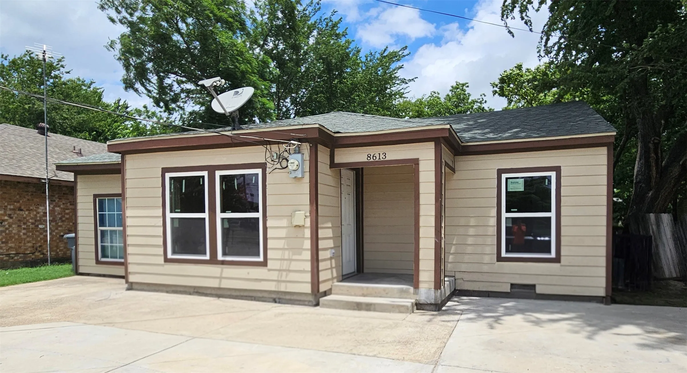 Single Family Residence For Sale in Dallas County , 8613 Elam Road, Dallas, Texas 75217, 3 Bedroom, 1 Bathroom, Garage spaces, 1,088 Sqft, built in 1950, mls#21030098, Real Estate Agent in Dallas, Homes For Sale in Dallas county, Homes For Sale in Dallas, Realtor in Dallas Texas, Real Estate Brokerage Independent Realty Texas, Luminita Cordes Realtor