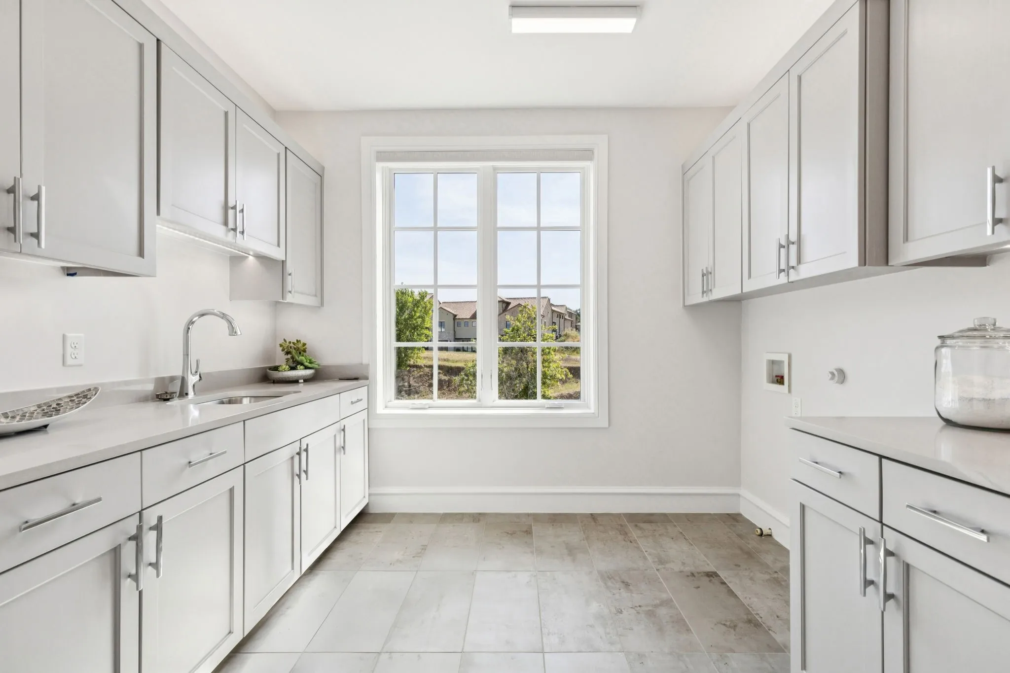Townhouse For Sale in Tarrant County , 22 Comillas Drive, Westlake, Texas 76262, 3 Bedroom, 5 Bathroom, 2 Garage spaces, 3,434 Sqft, built in 2019, mls#21025664, Real Estate Agent in Westlake, Homes For Sale in Tarrant county, Homes For Sale in Westlake, Realtor in Westlake Texas, Real Estate Brokerage Independent Realty Texas, Luminita Cordes Realtor