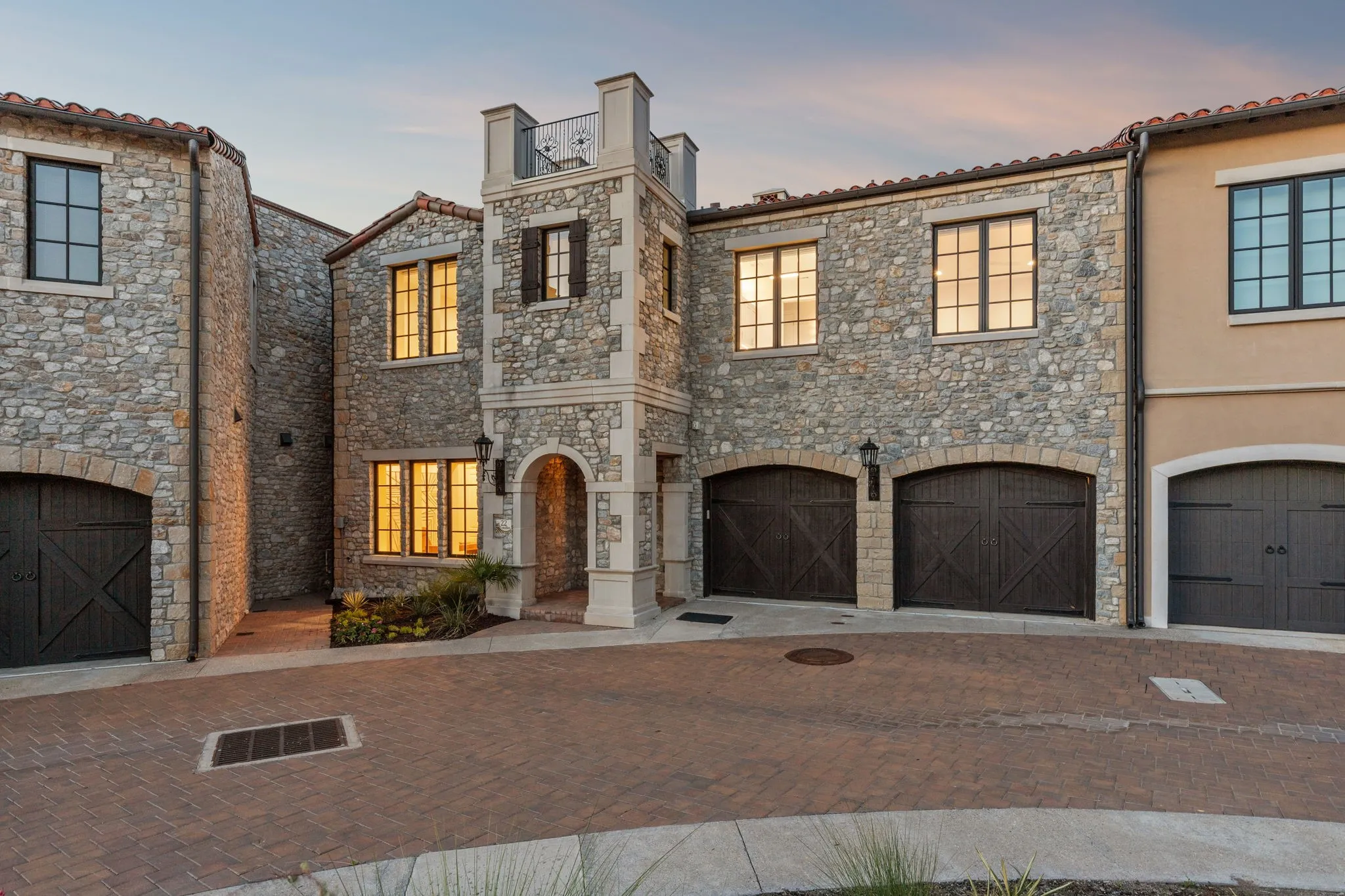 Townhouse For Sale in Tarrant County , 22 Comillas Drive, Westlake, Texas 76262, 3 Bedroom, 5 Bathroom, 2 Garage spaces, 3,434 Sqft, built in 2019, mls#21025664, Real Estate Agent in Westlake, Homes For Sale in Tarrant county, Homes For Sale in Westlake, Realtor in Westlake Texas, Real Estate Brokerage Independent Realty Texas, Luminita Cordes Realtor