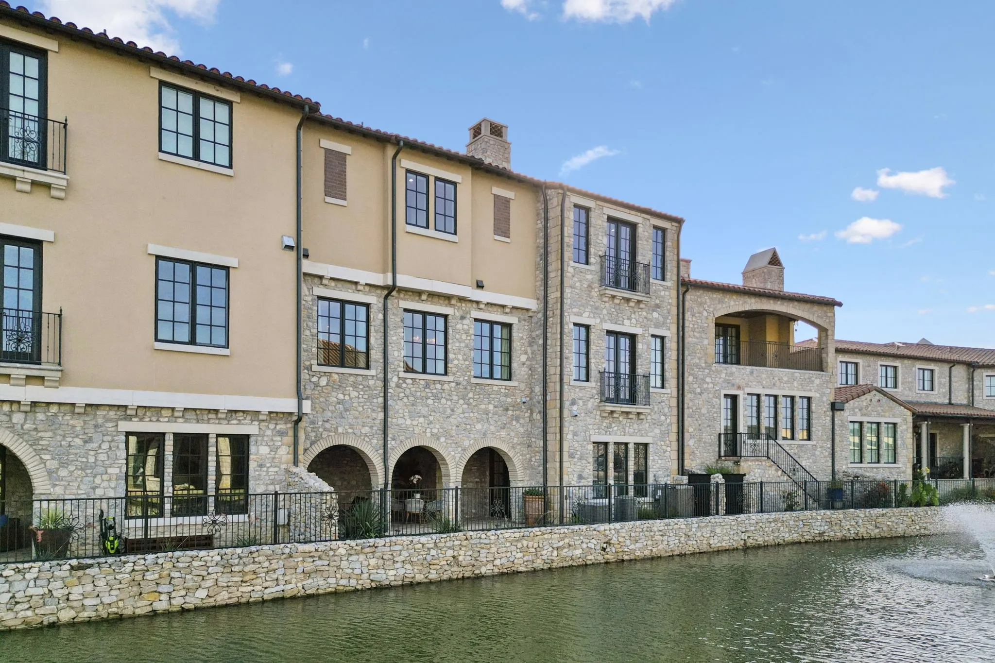Townhouse For Sale in Tarrant County , 22 Comillas Drive, Westlake, Texas 76262, 3 Bedroom, 5 Bathroom, 2 Garage spaces, 3,434 Sqft, built in 2019, mls#21025664, Real Estate Agent in Westlake, Homes For Sale in Tarrant county, Homes For Sale in Westlake, Realtor in Westlake Texas, Real Estate Brokerage Independent Realty Texas, Luminita Cordes Realtor